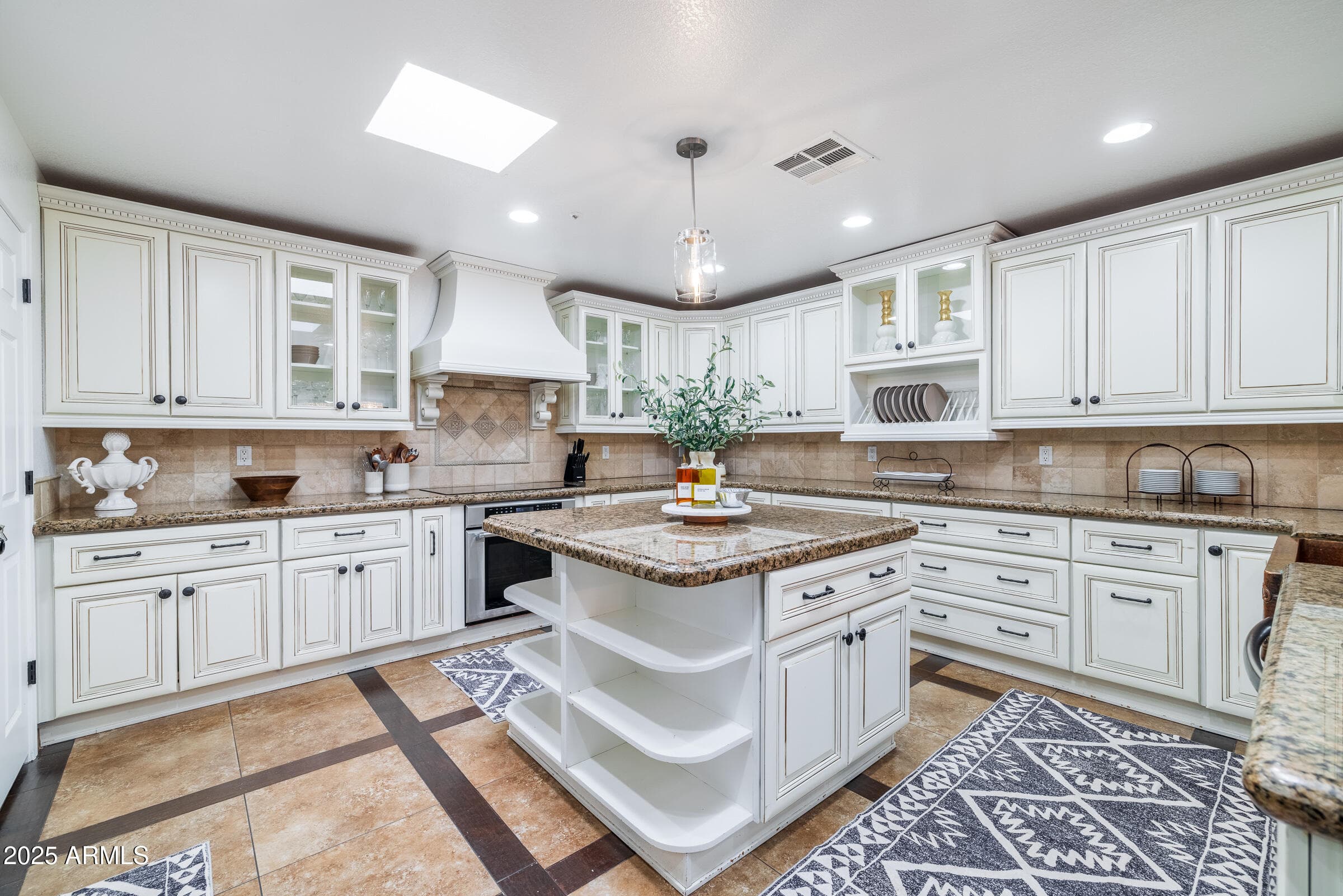 6835 E Peak View Road — photo 7