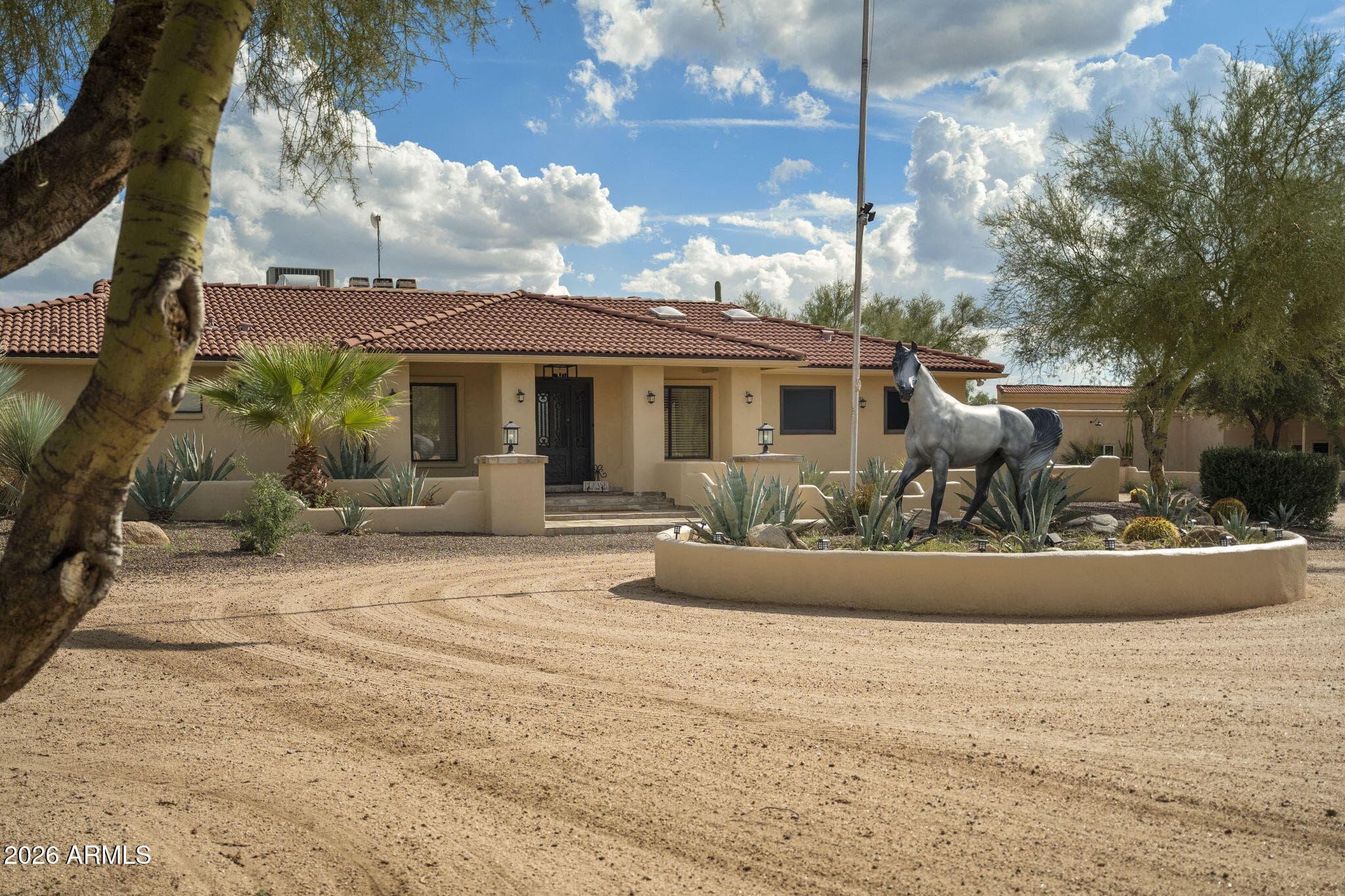 6835 E Peak View Road — photo 3