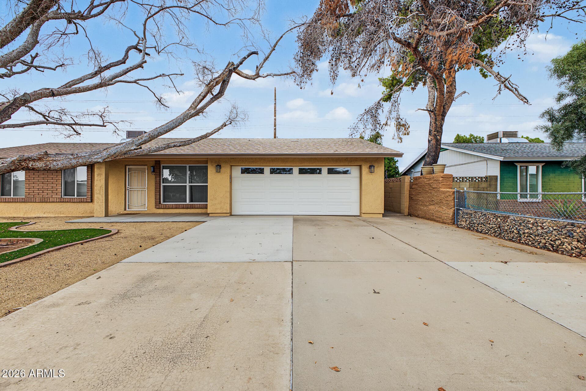 1636 W Villa Theresa Drive — photo 2