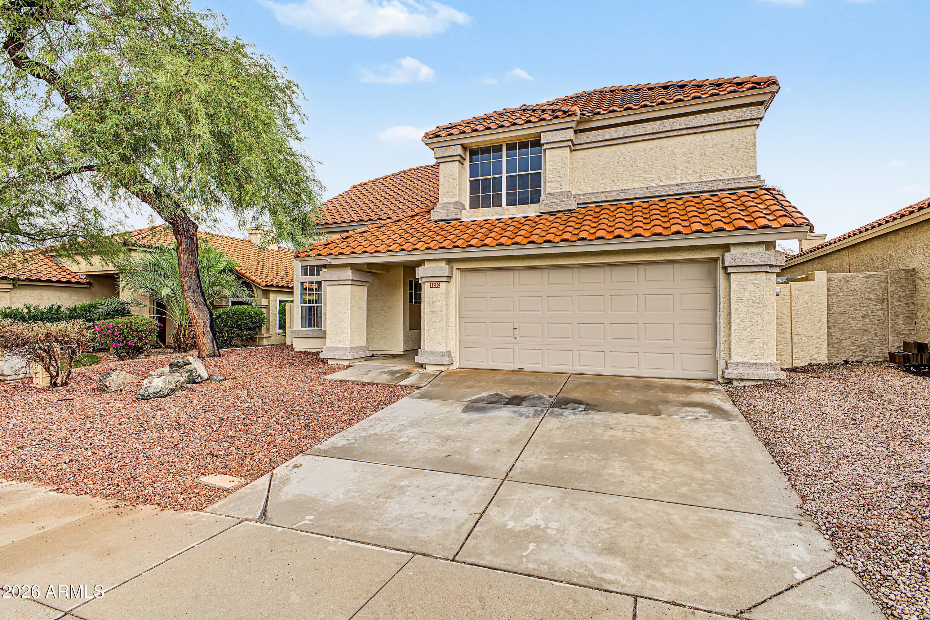 1210 E Amberwood Drive — photo 2