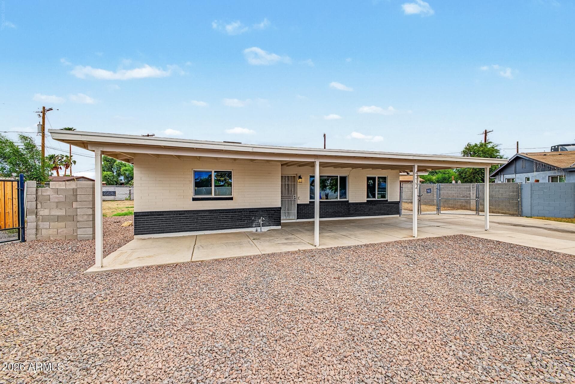 4332 W Crittenden Lane — photo 3