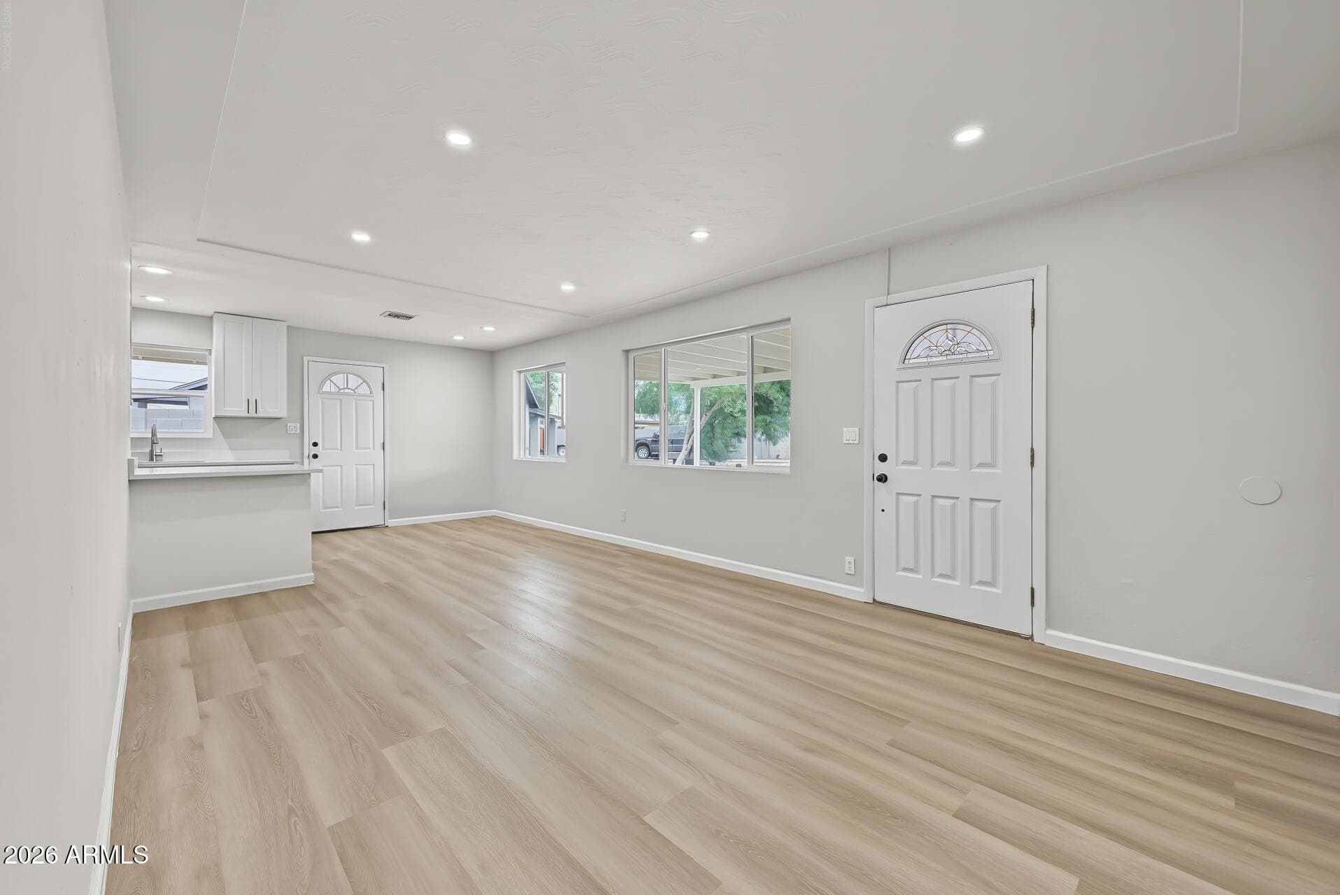 4332 W Crittenden Lane — photo 6