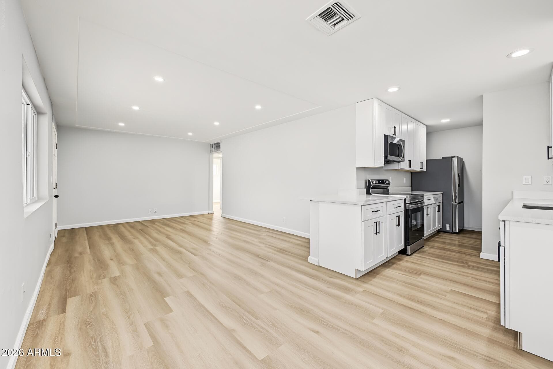 4332 W Crittenden Lane — photo 8