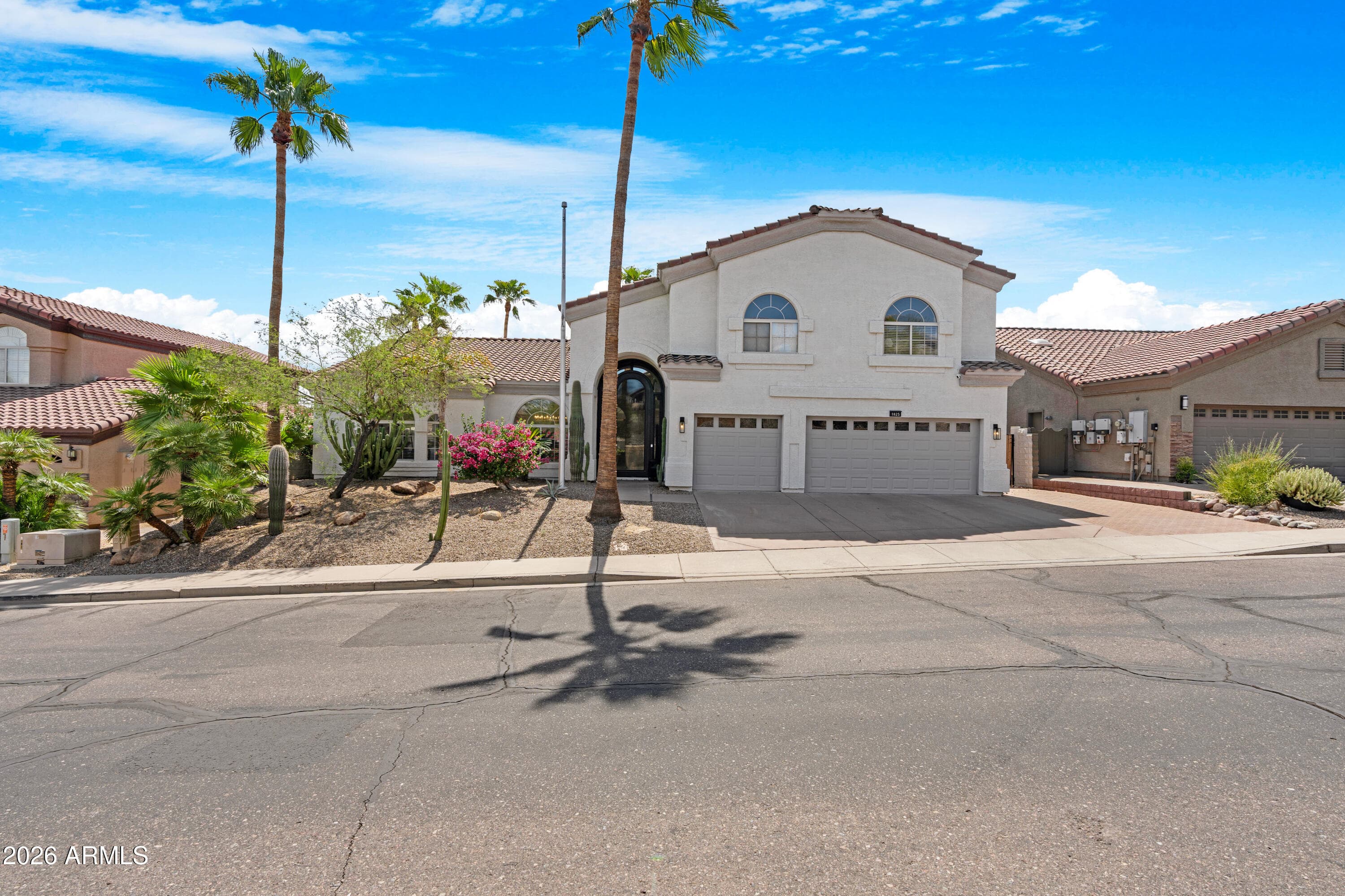 1825 E Marilyn Road — photo 3
