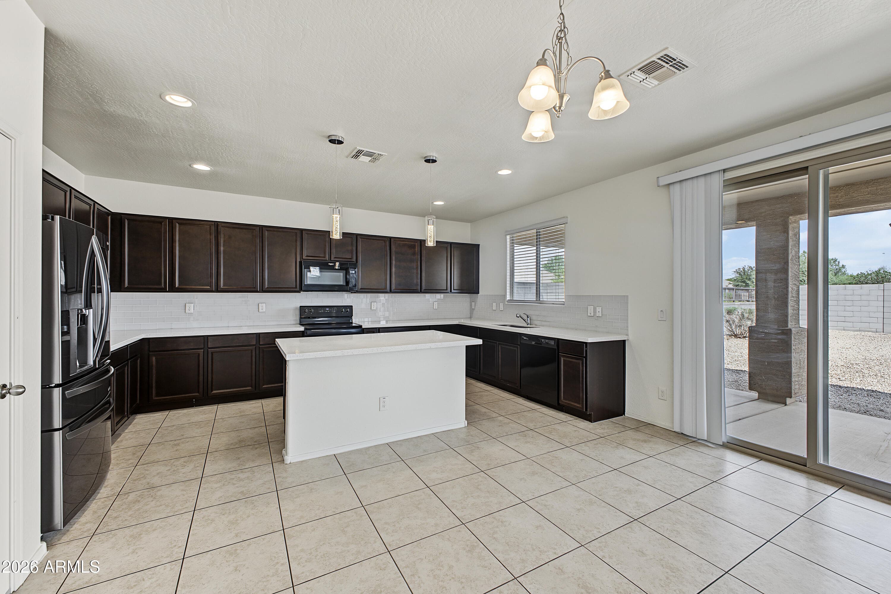 15854 W Mauna Loa Lane — photo 8