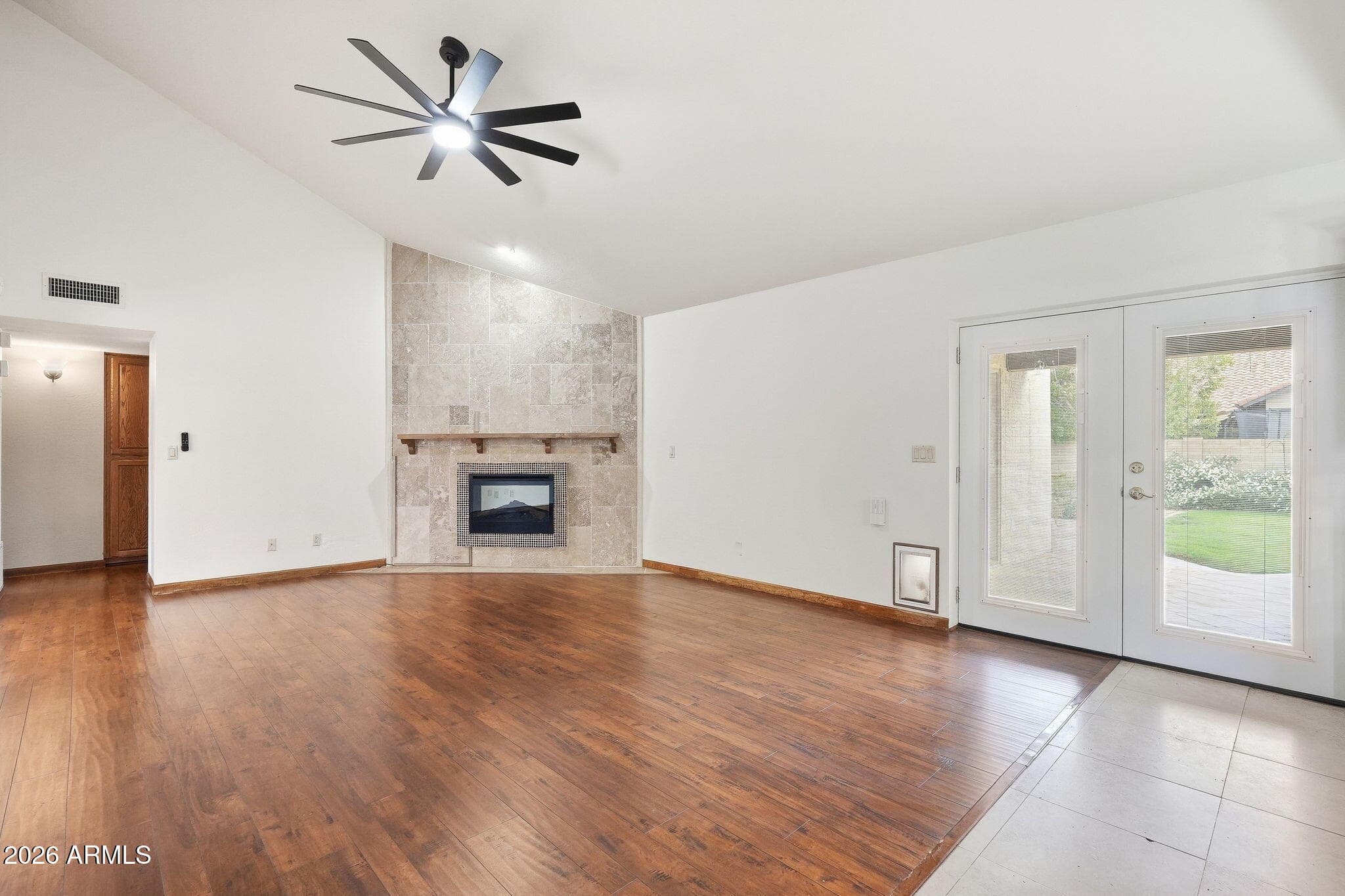 1023 E Derby Drive — photo 3