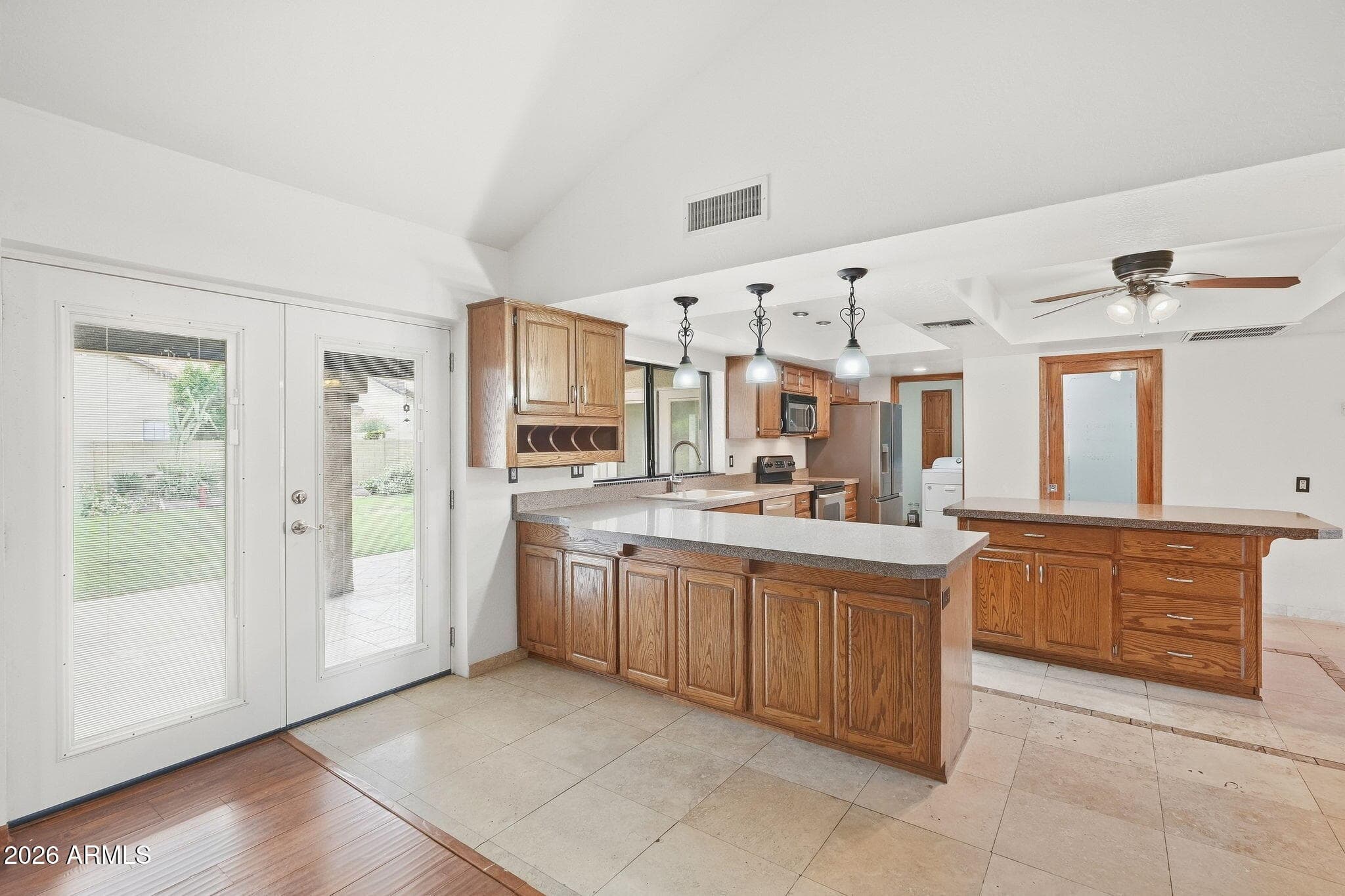 1023 E Derby Drive — photo 4