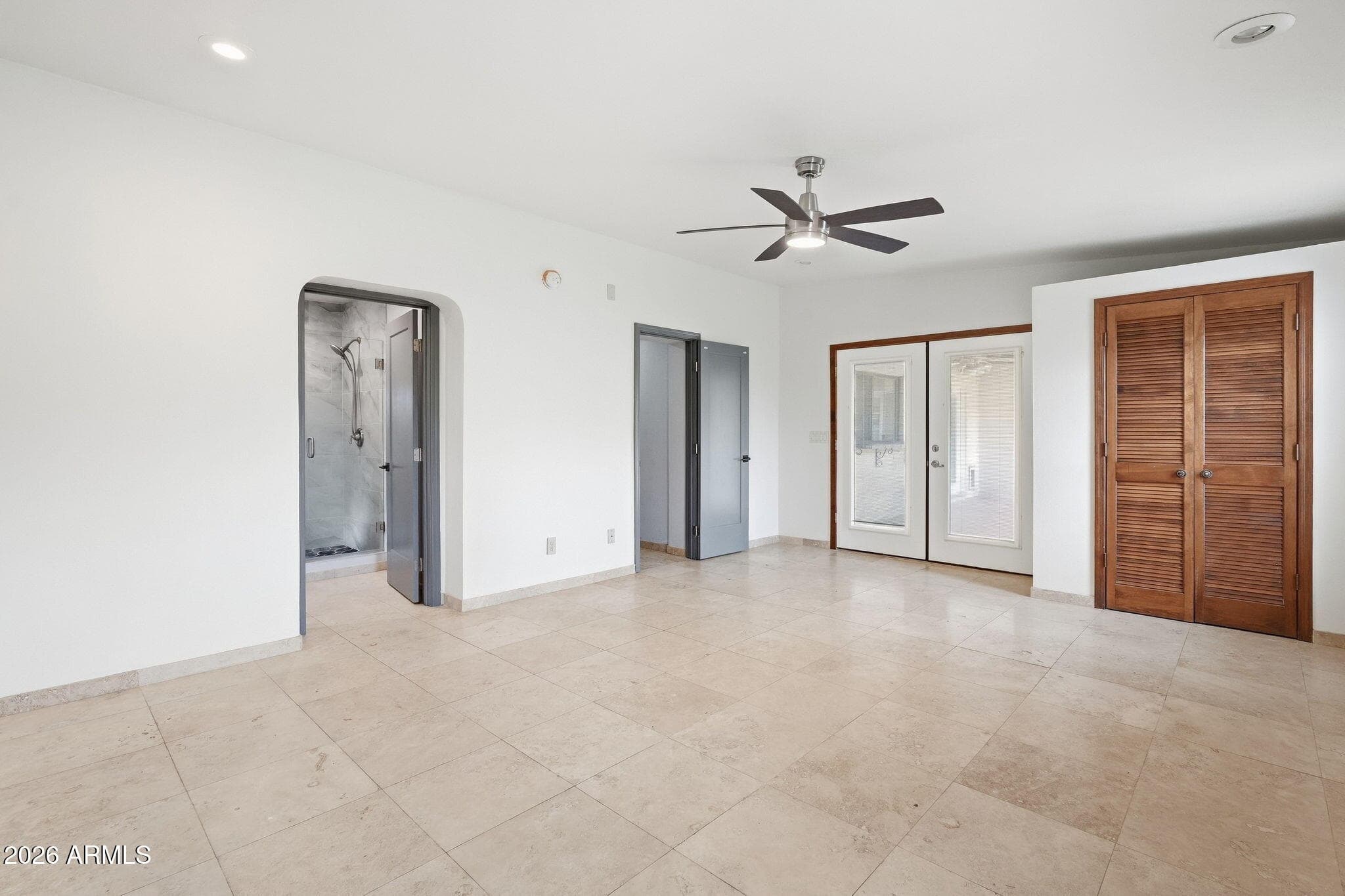 1023 E Derby Drive — photo 5