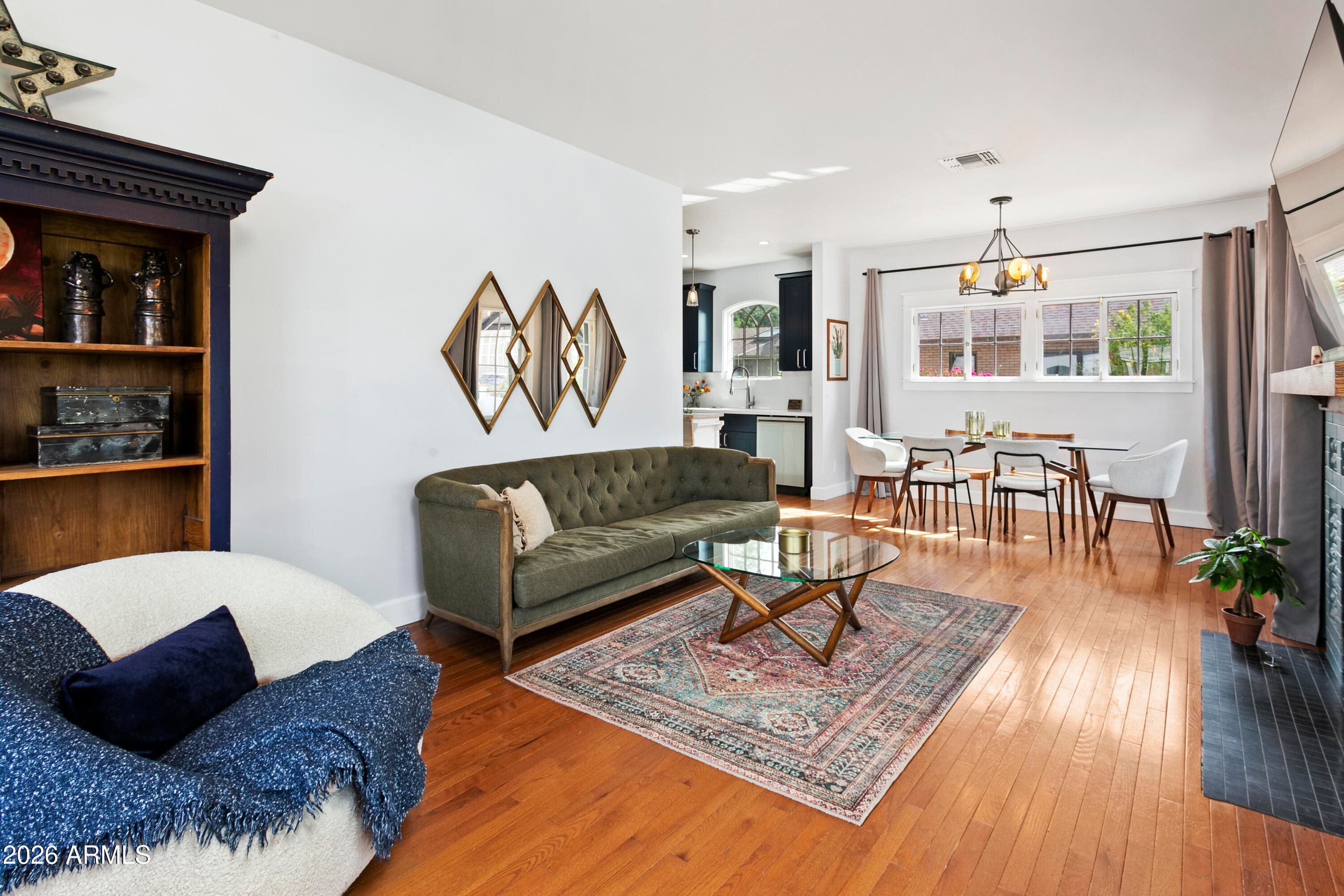 516 W Culver Street — photo 4