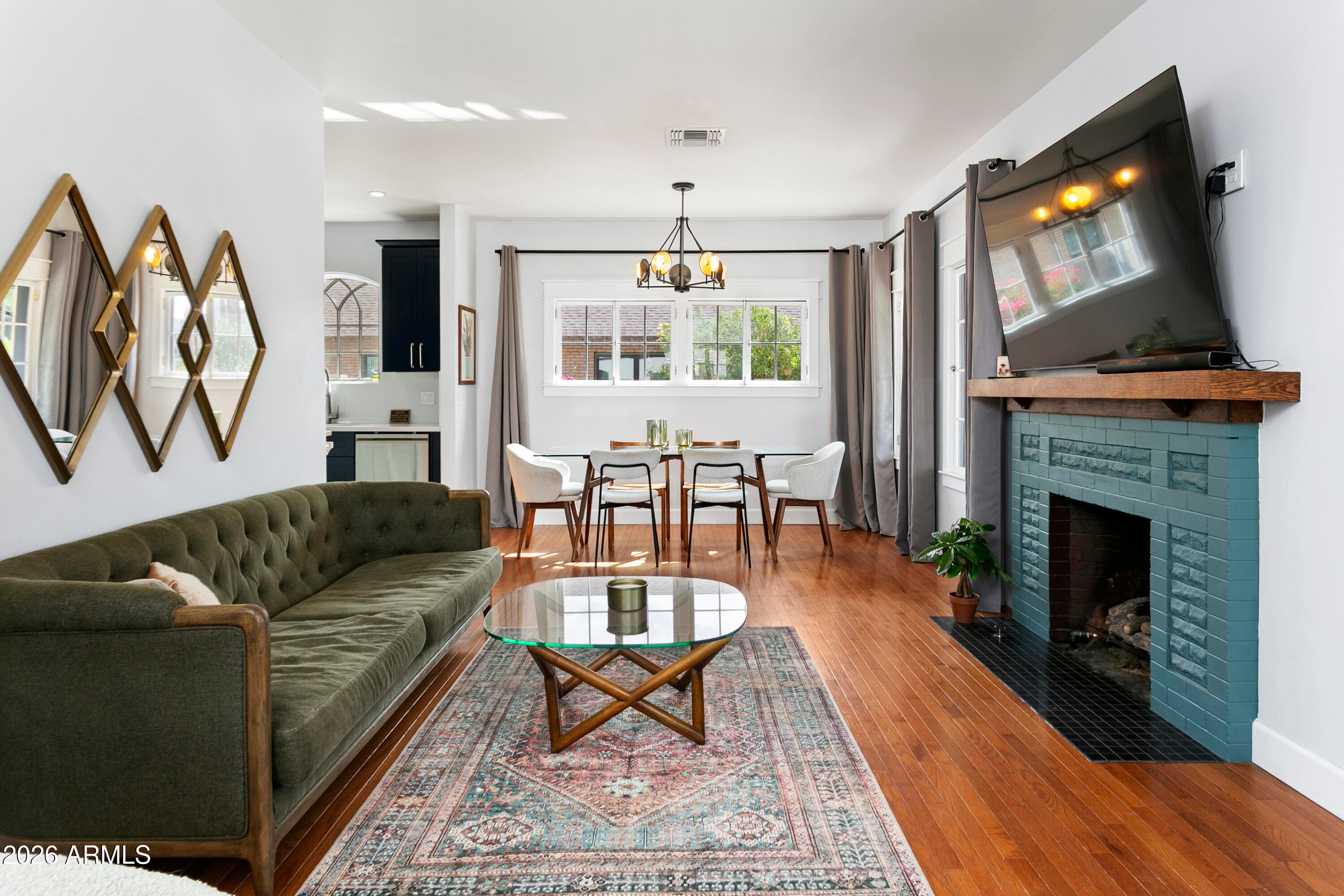 516 W Culver Street — photo 5