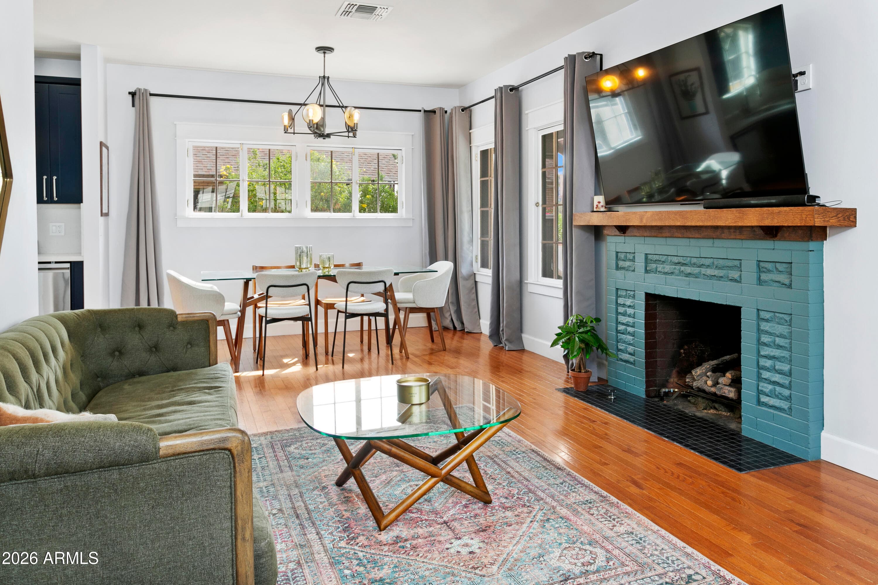 516 W Culver Street — photo 6