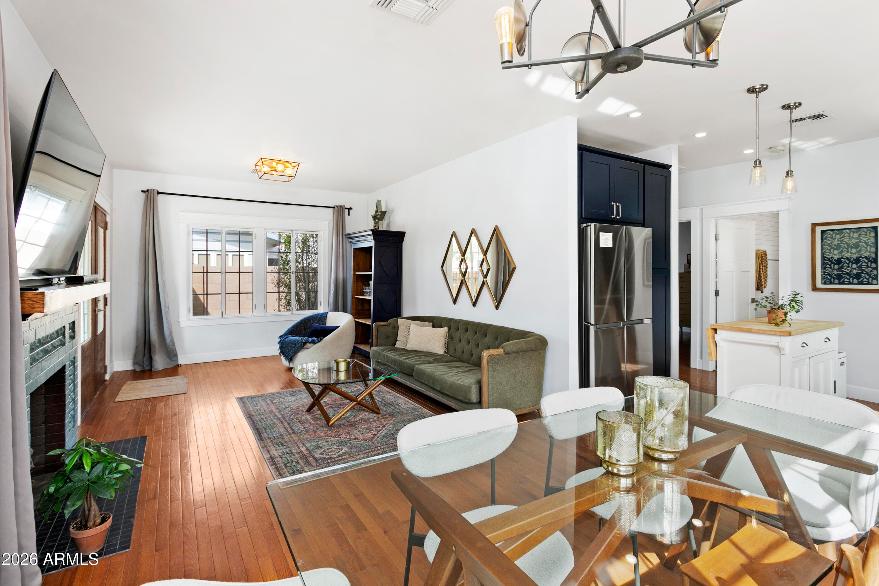 516 W Culver Street — photo 8