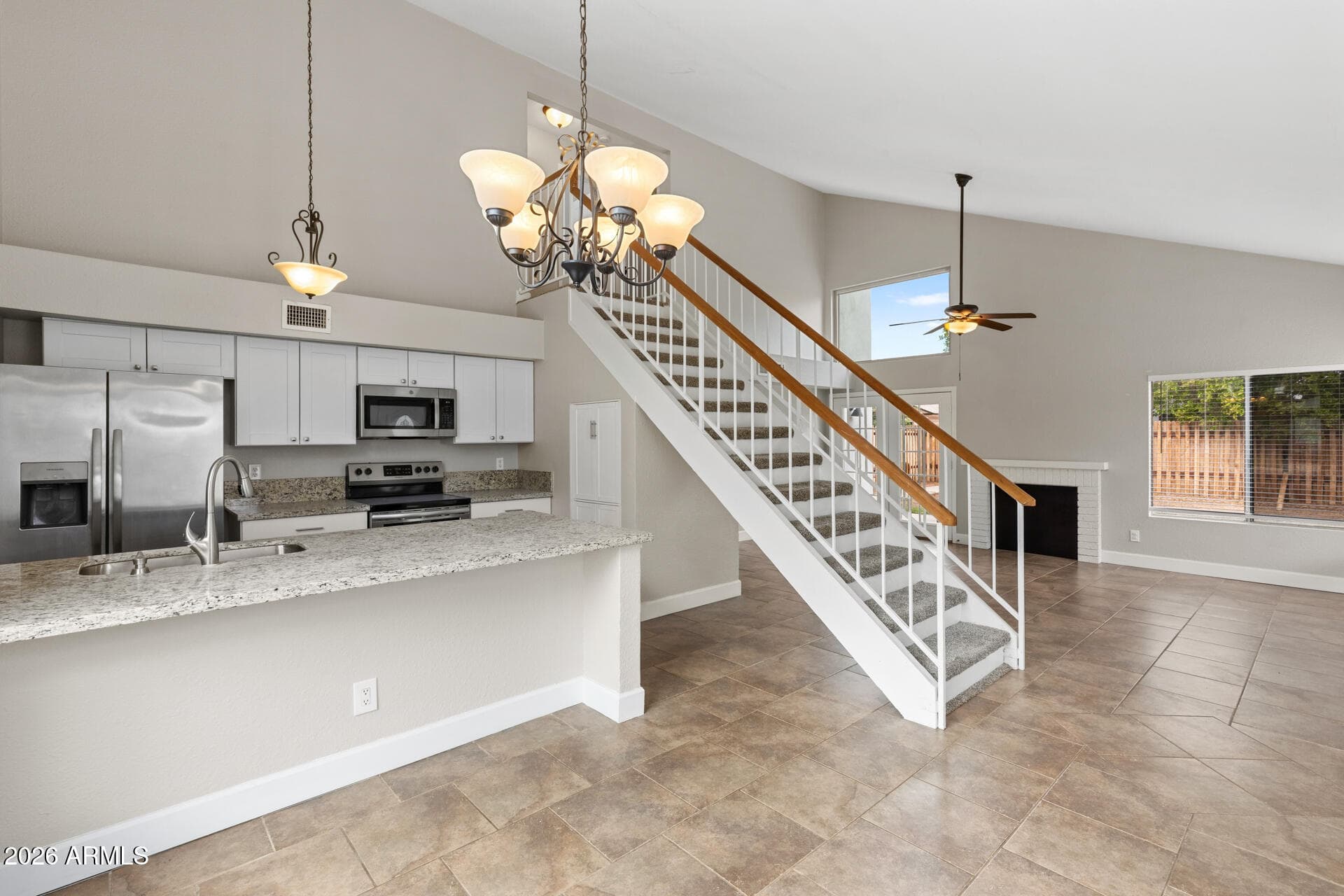 854 E Manor Drive — photo 4