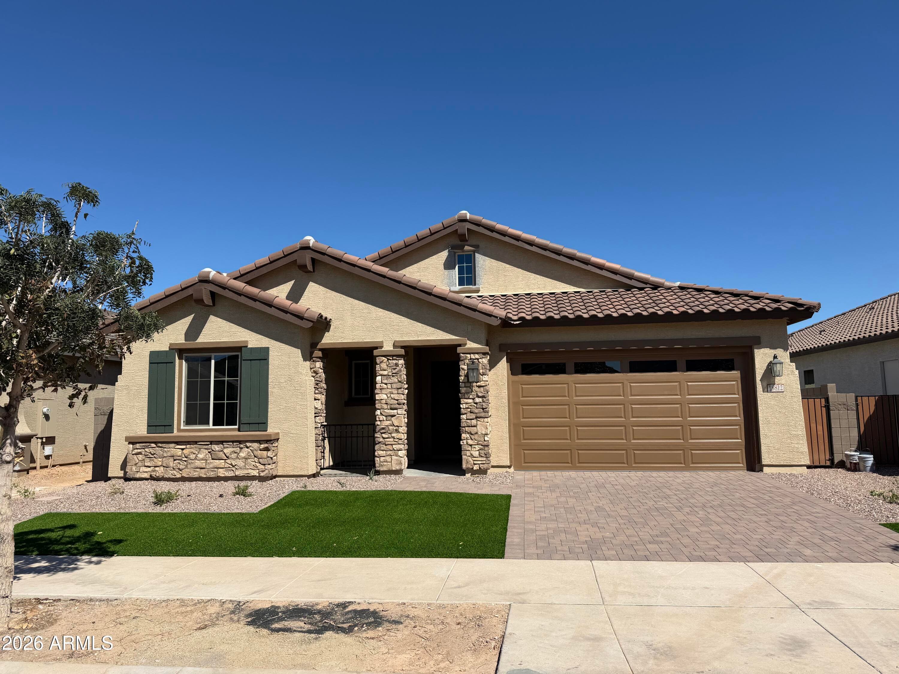 15812 W Mariposa Grande
