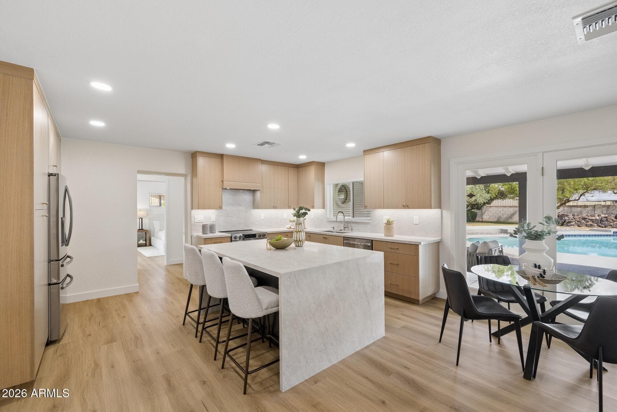 4902 W Monte Cristo Avenue — photo 2