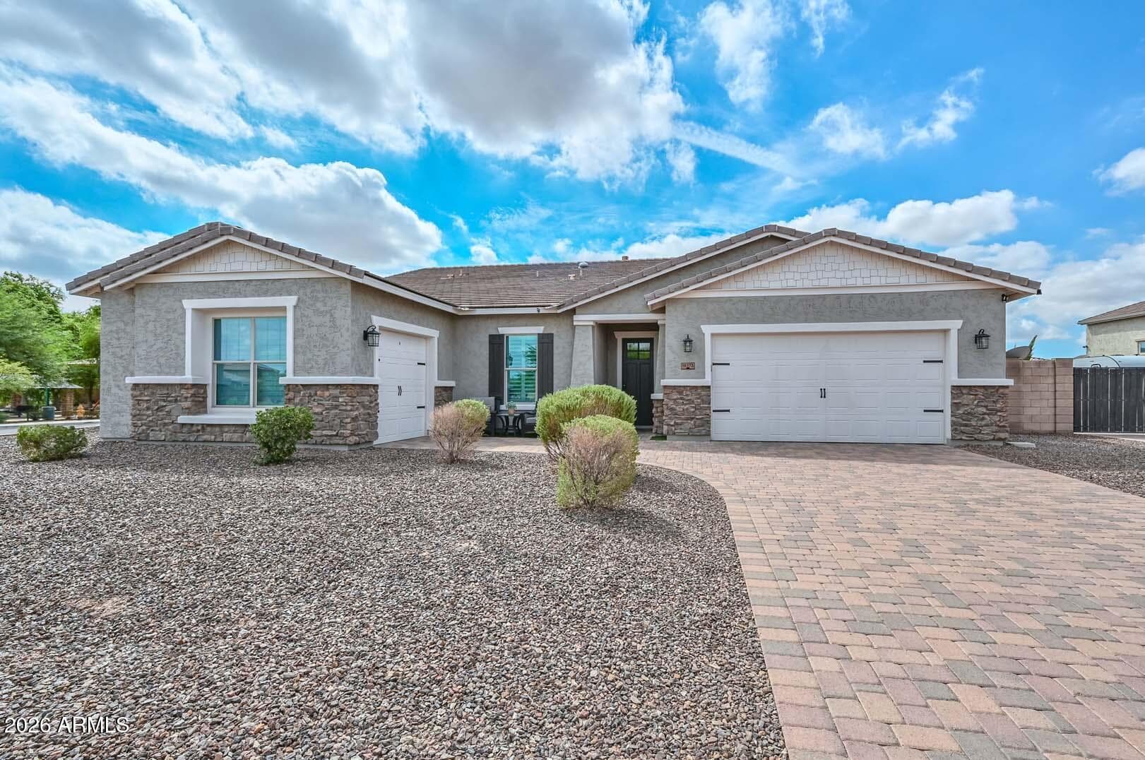 18373 W Sells Drive — photo 5