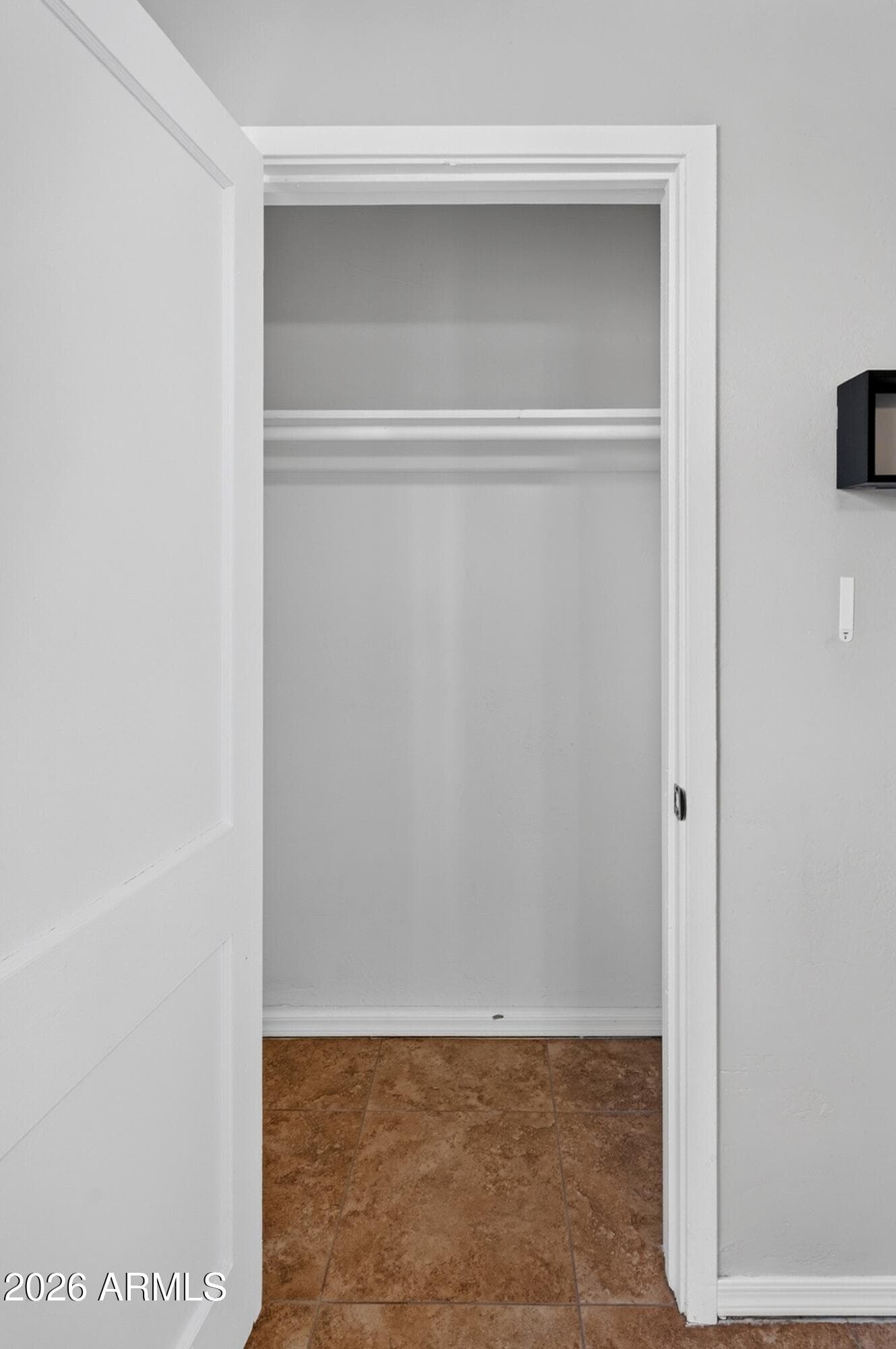 1032 N 27th Drive — photo 8