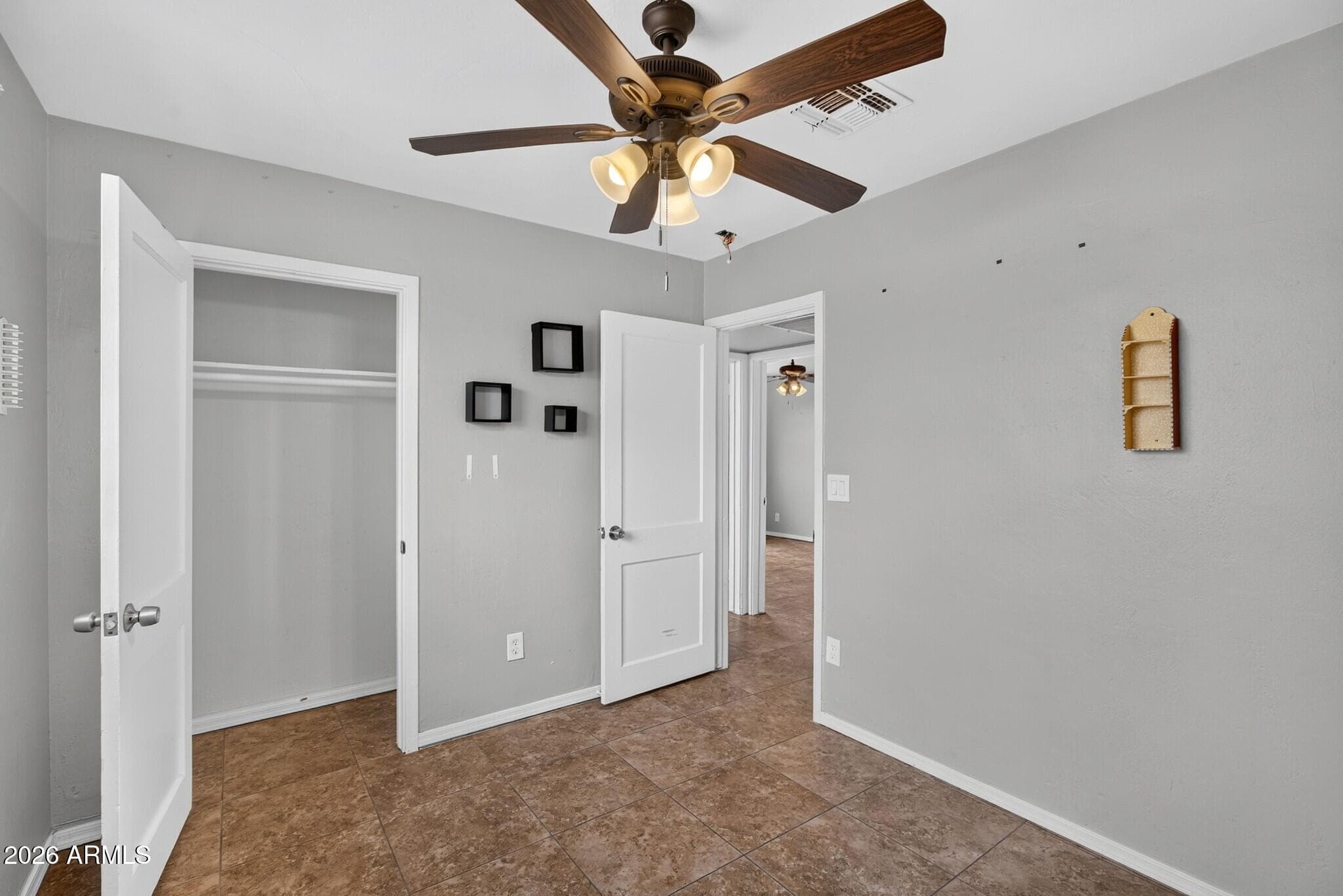 1032 N 27th Drive — photo 7