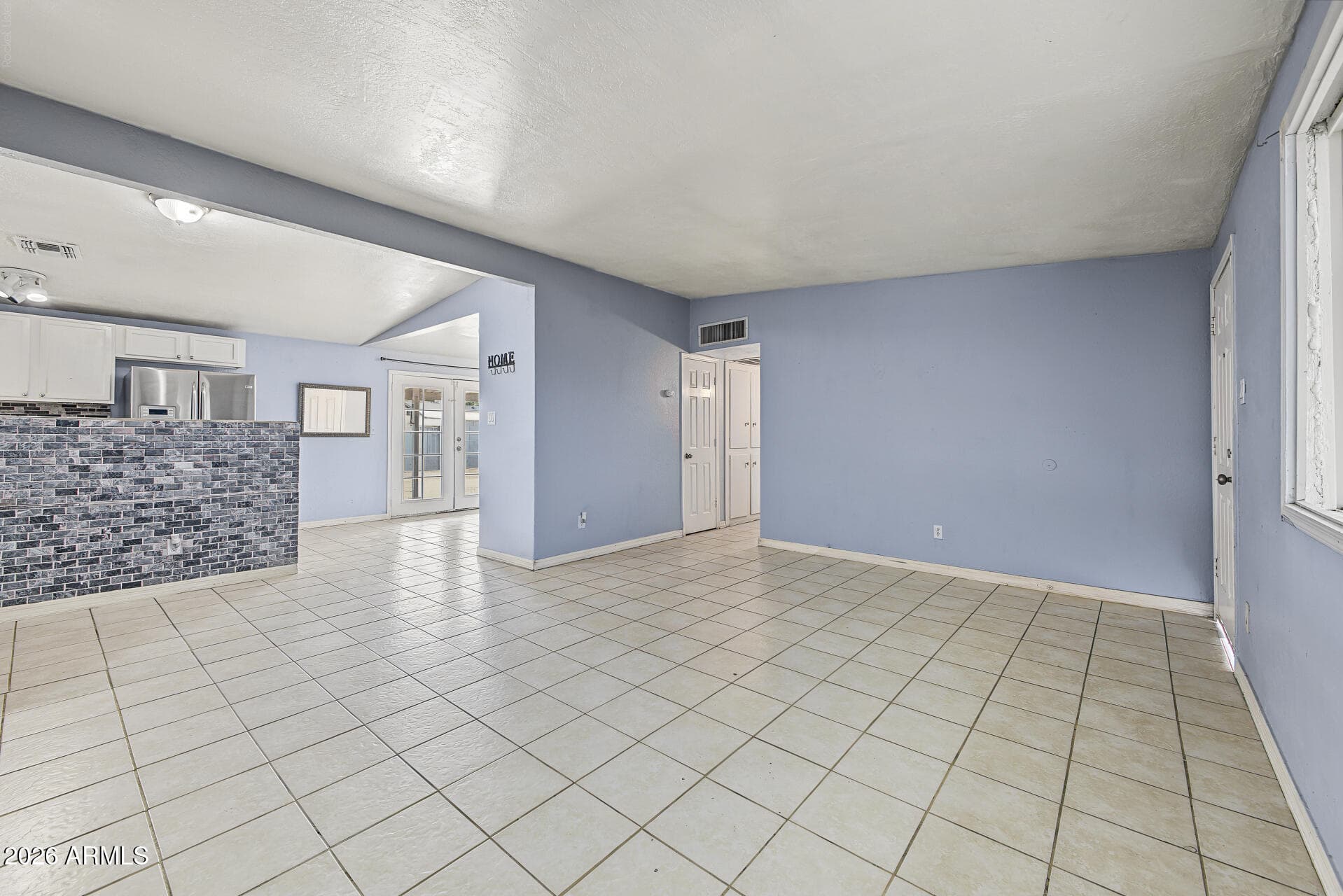 3815 N 50th Drive — photo 8