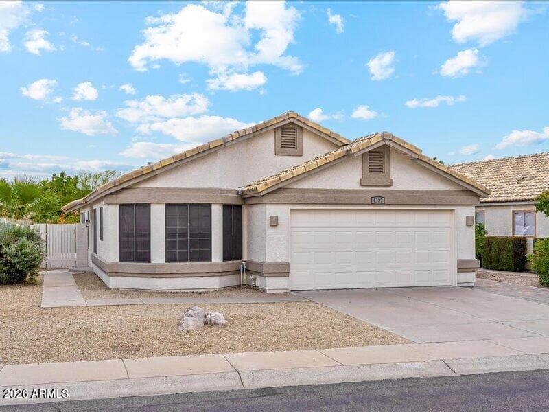 4327 E Siesta Lane