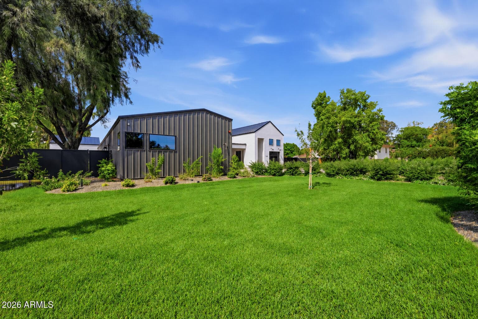 5226 E Sweetwater Avenue — photo 3