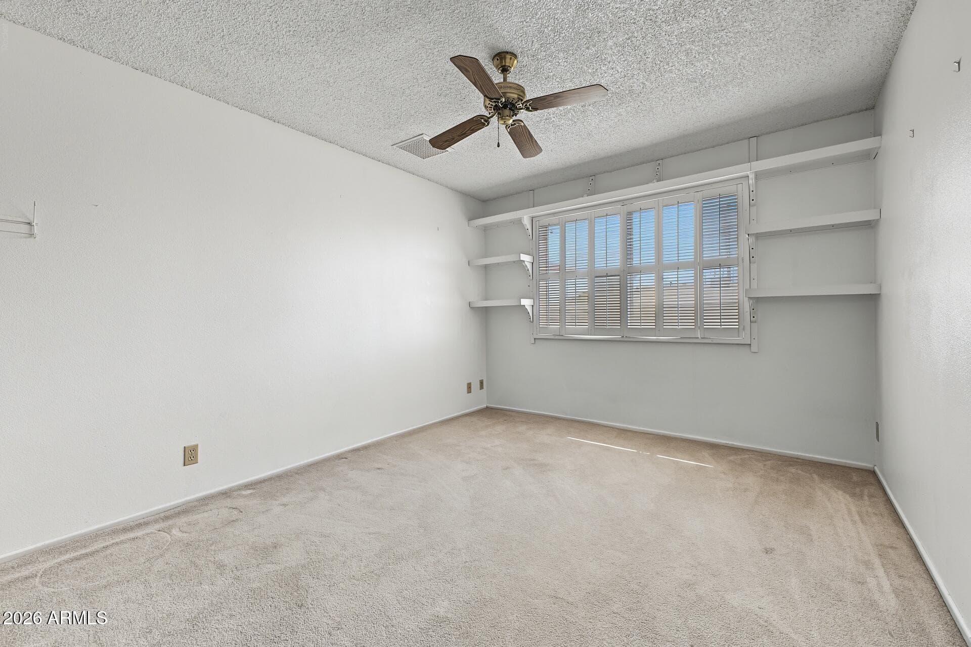 1200 W Laredo Street — photo 8