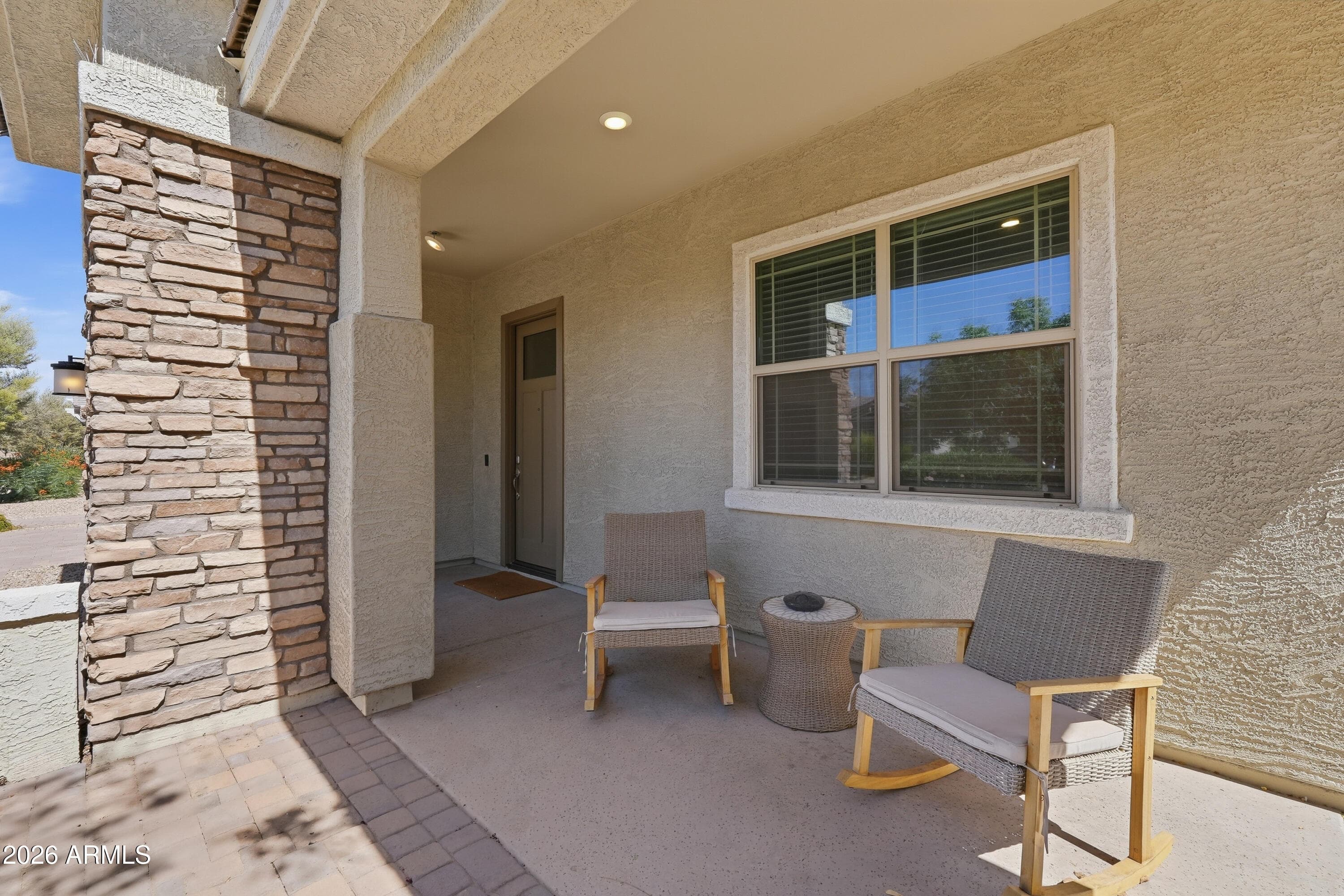 2522 E Pleasant Lane — photo 3