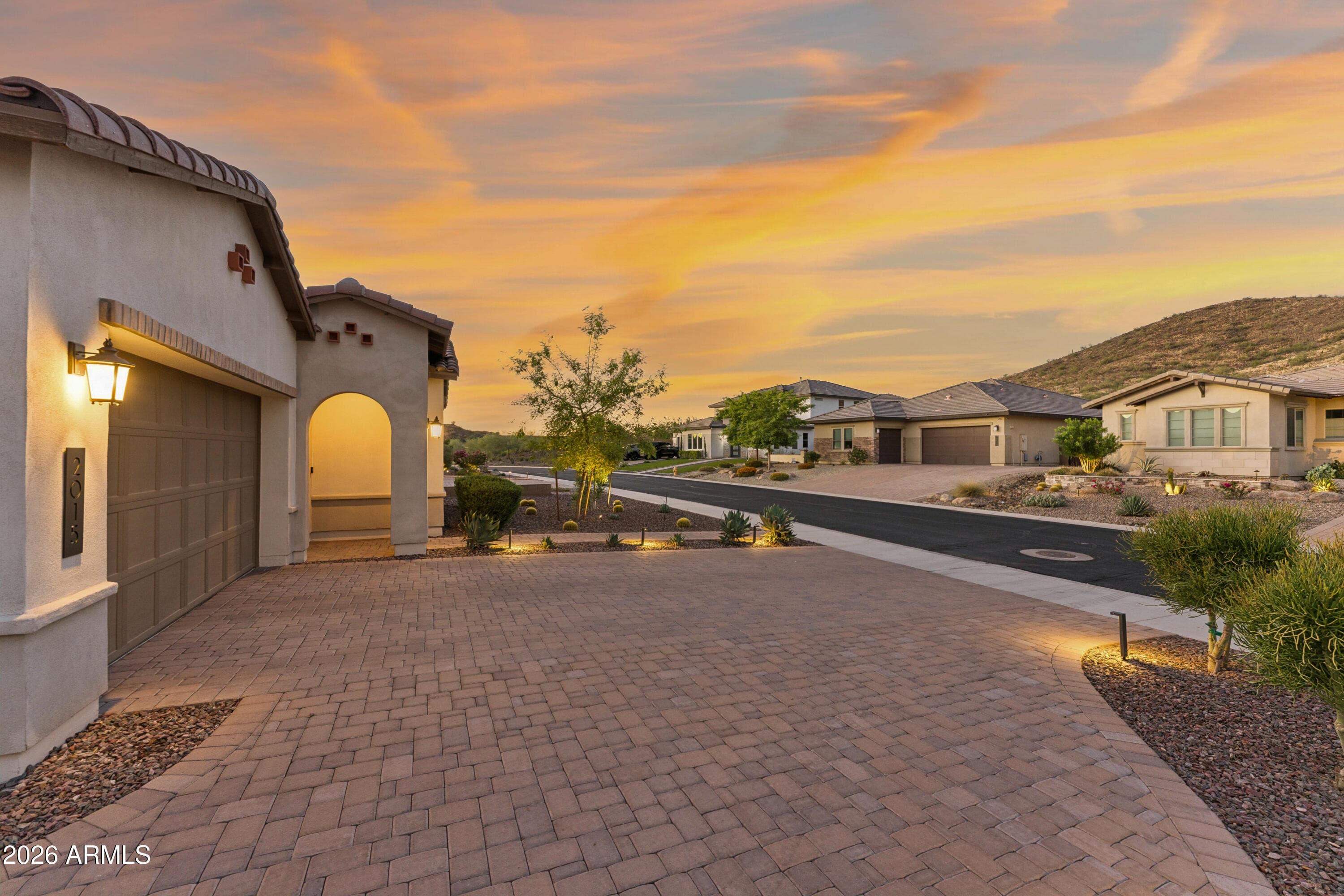 2015 E Villa Linda Drive — photo 3
