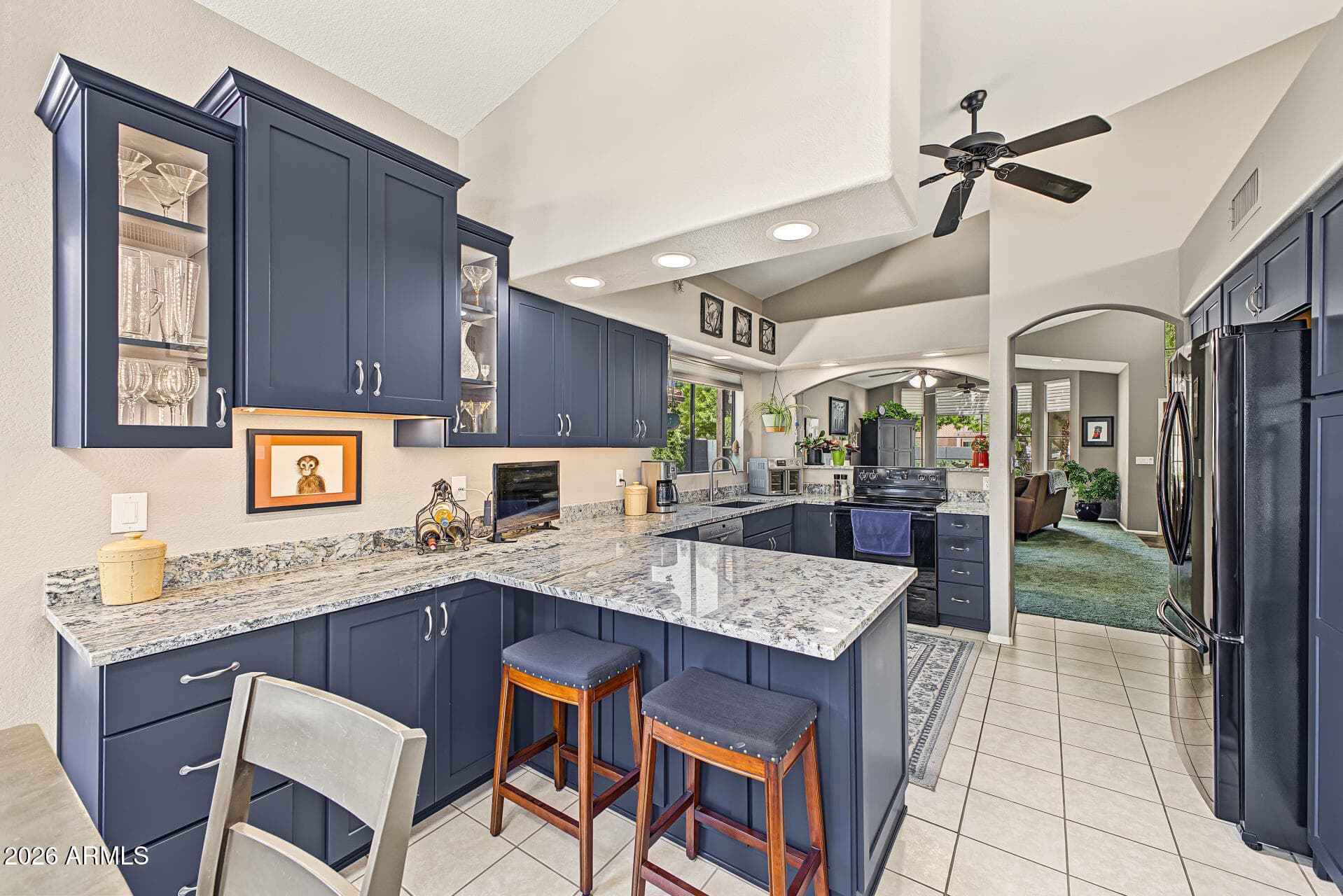322 E Hearne Way — photo 4
