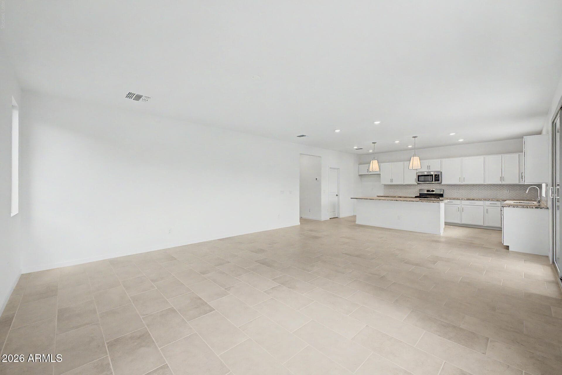 22321 W Irma Lane — photo 5