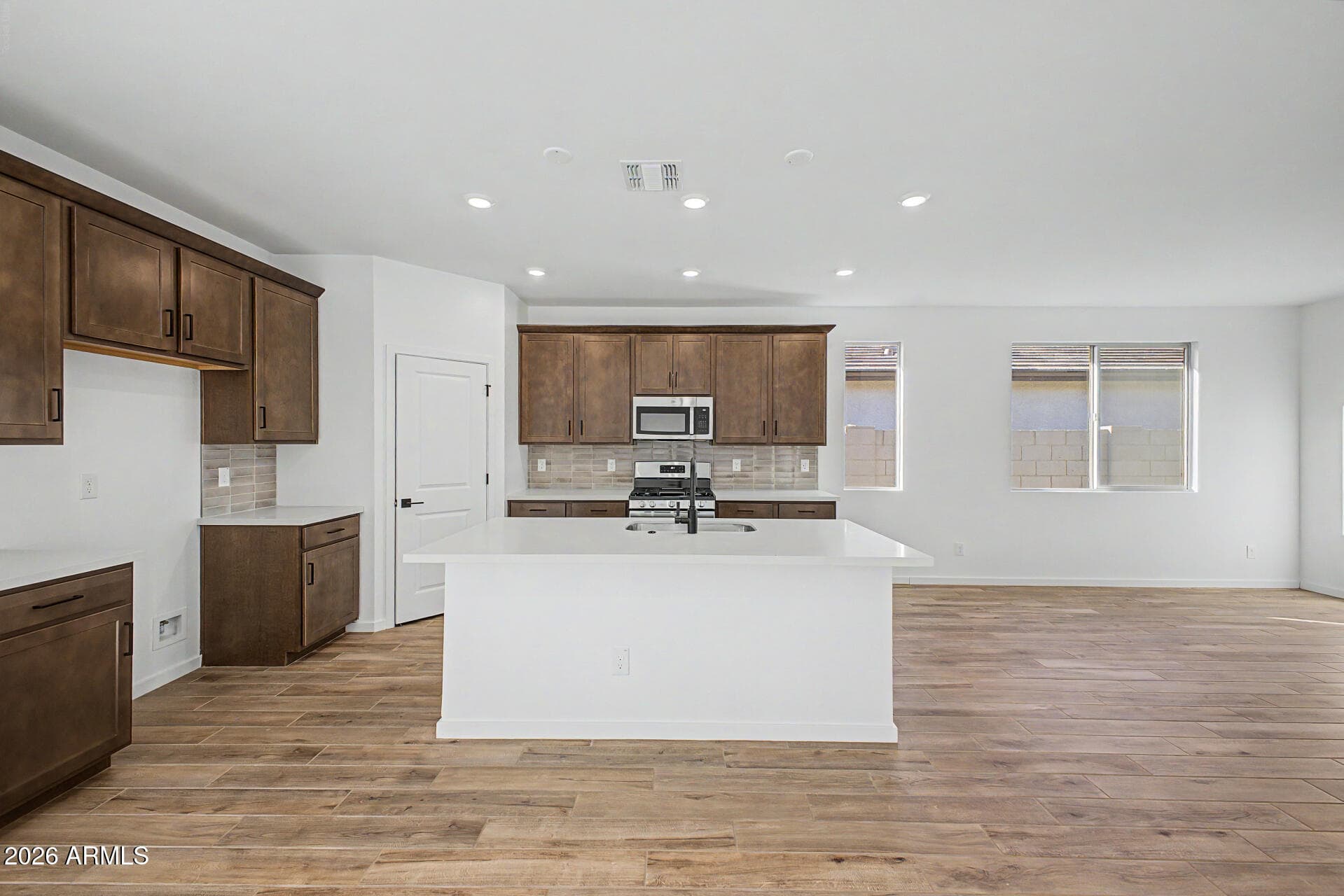 20627 N 225th Drive — photo 2