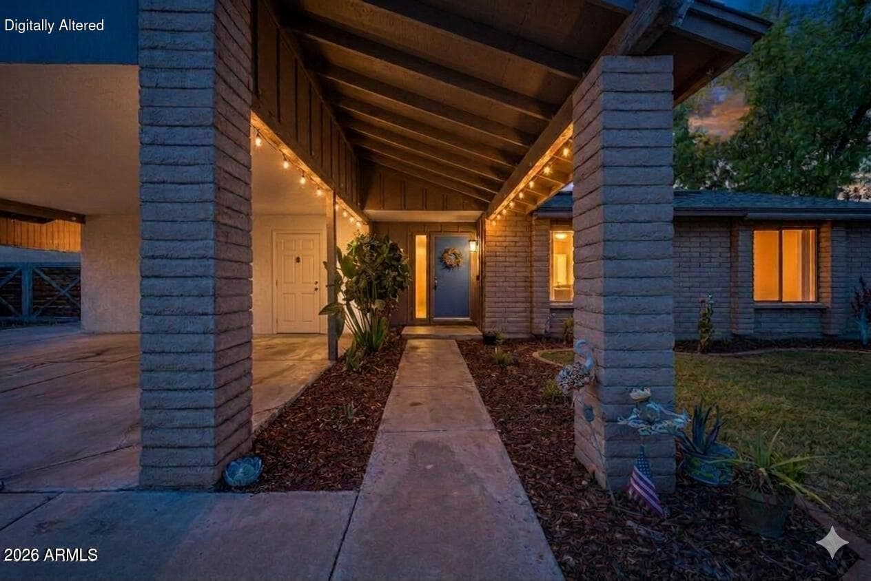 2816 W Villa Maria Drive — photo 3