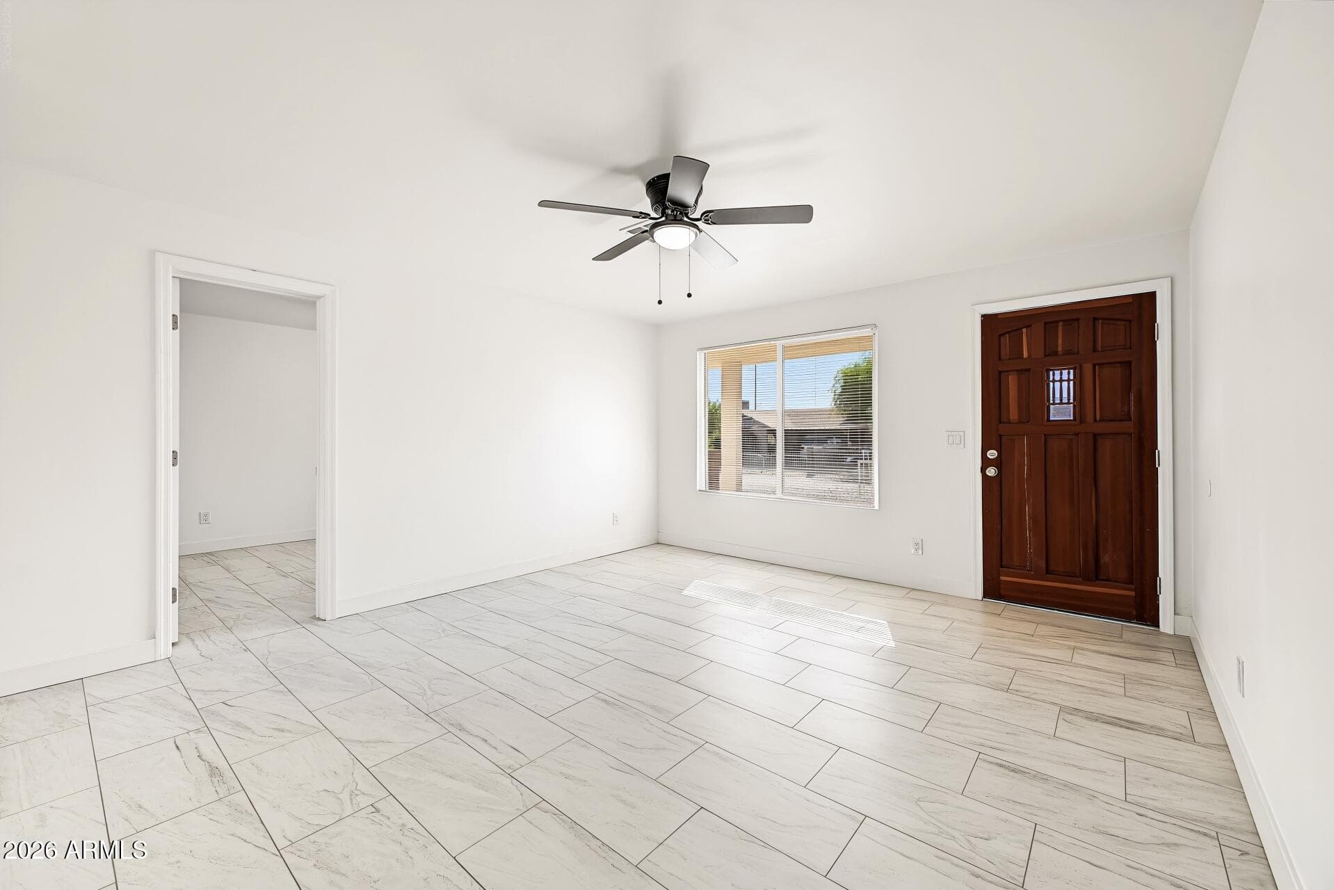 2535 N 50th Drive — photo 3