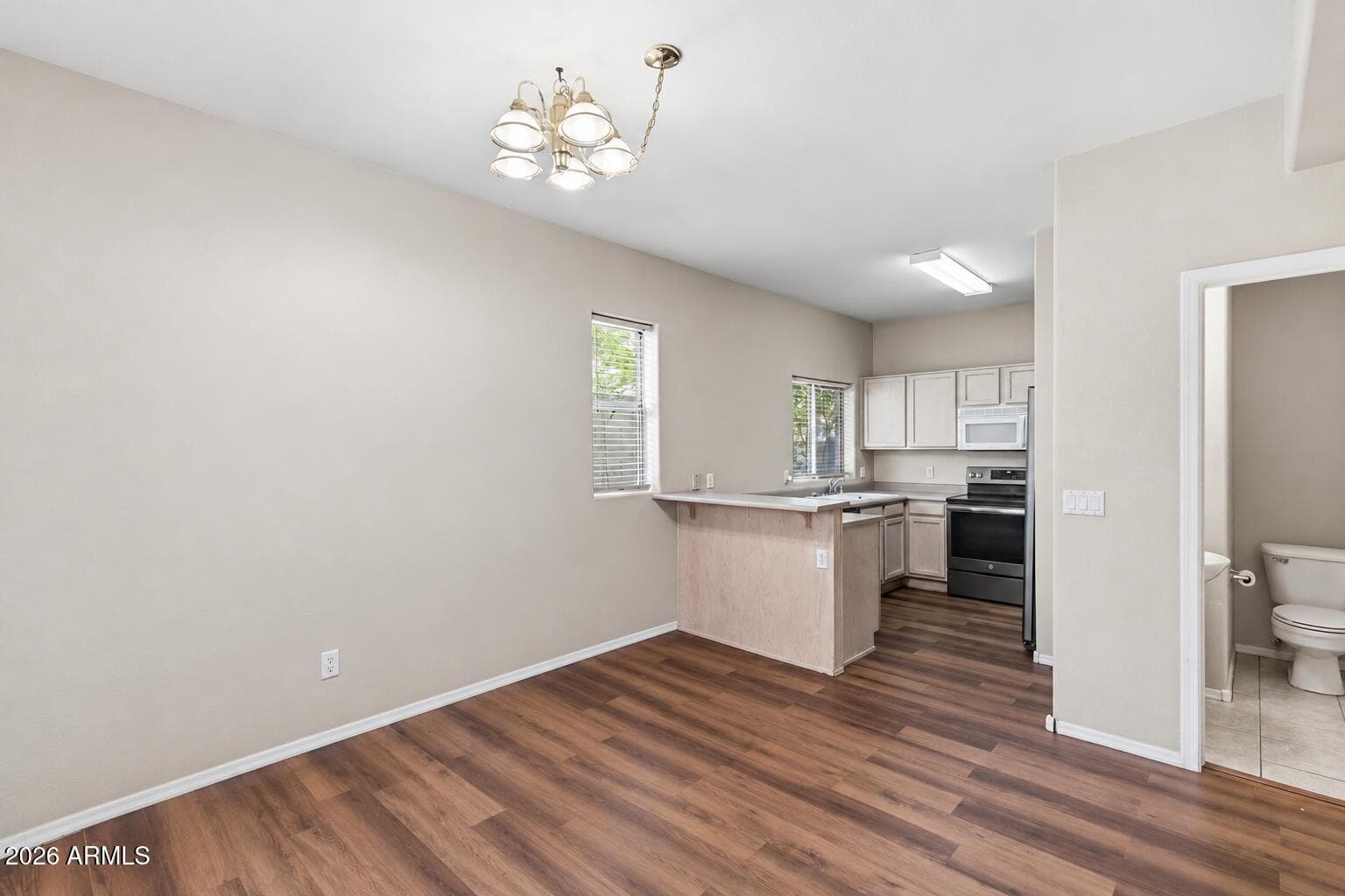 1018 W Janice Drive — photo 4