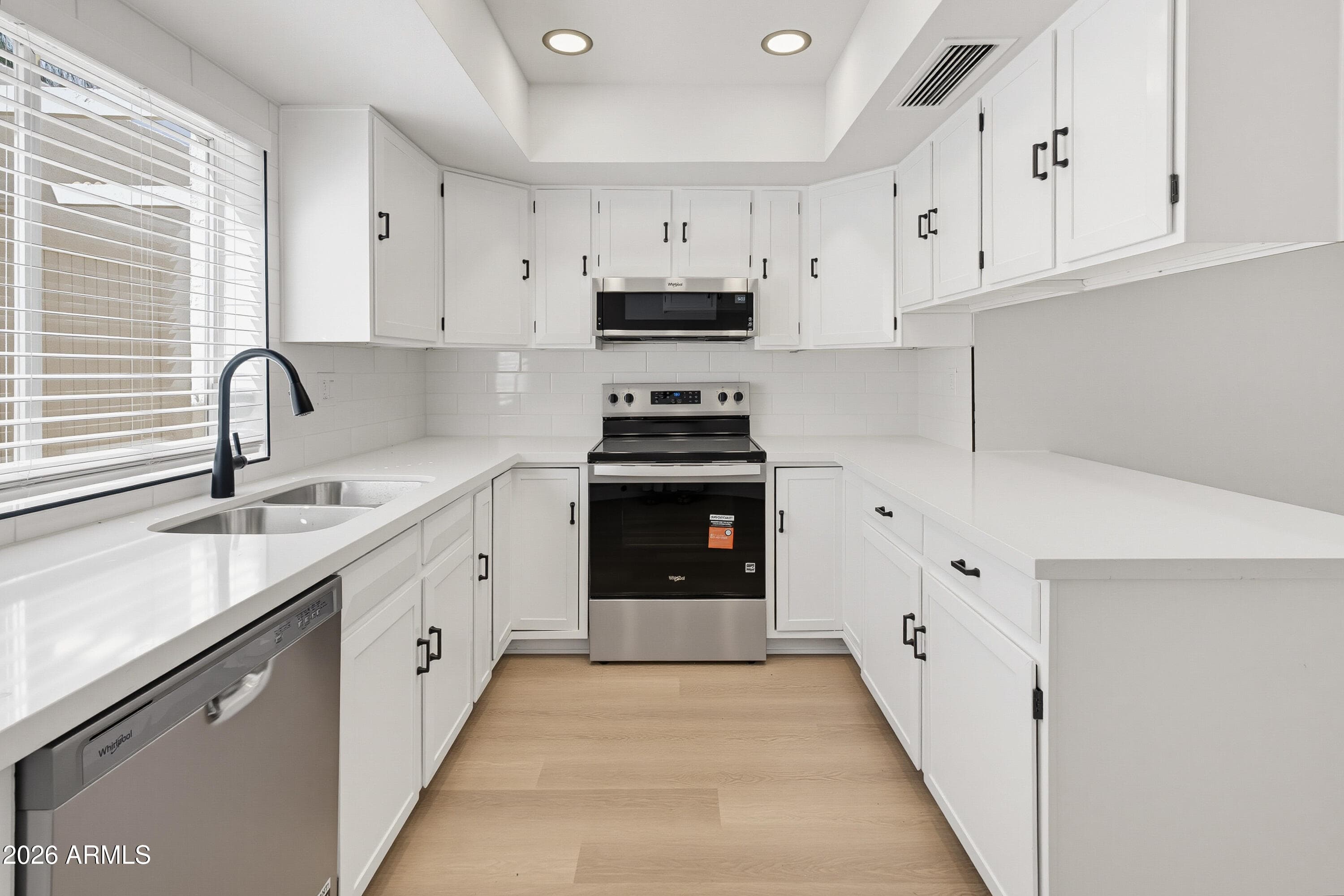 4742 W Palmaire Avenue — photo 3