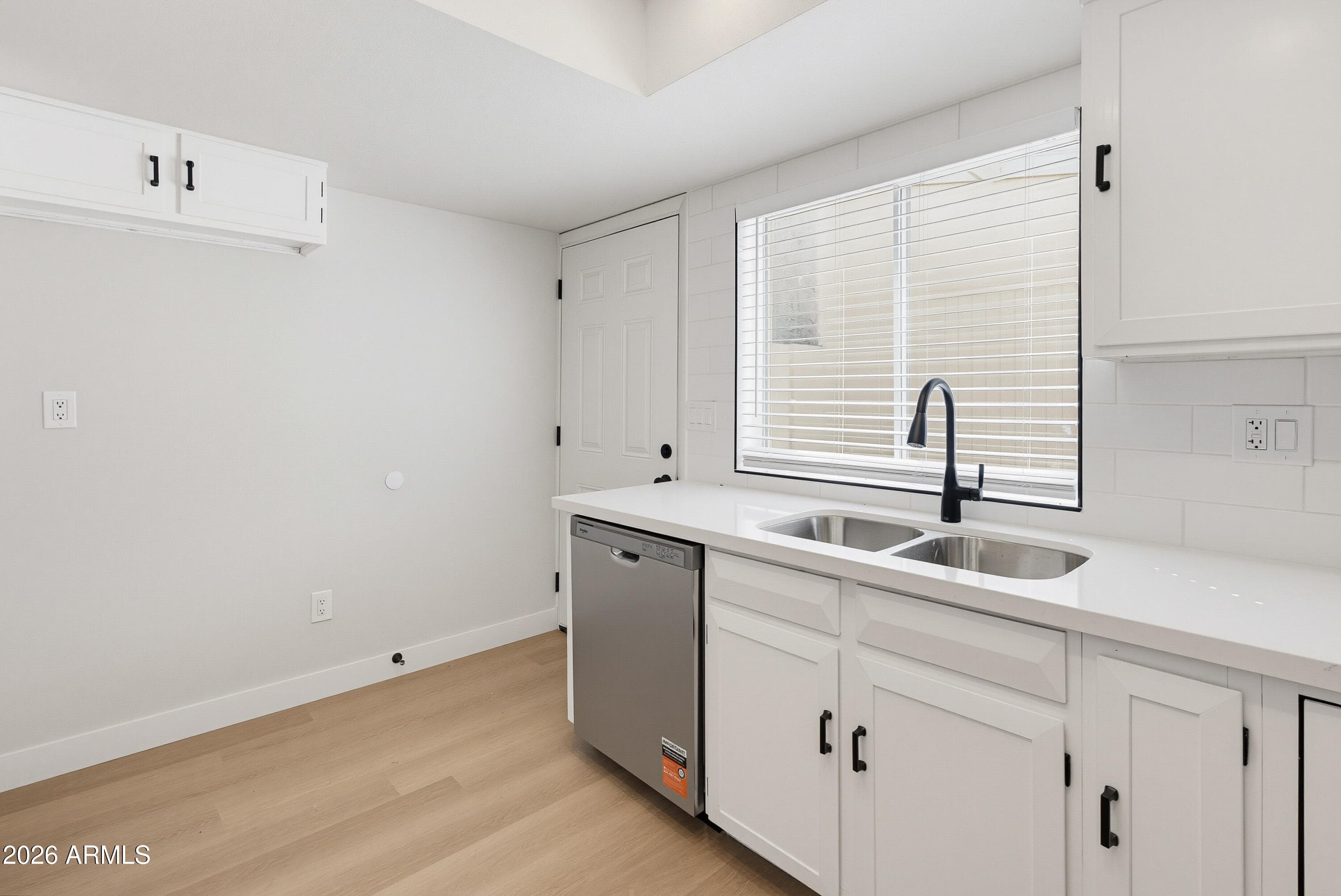 4742 W Palmaire Avenue — photo 5