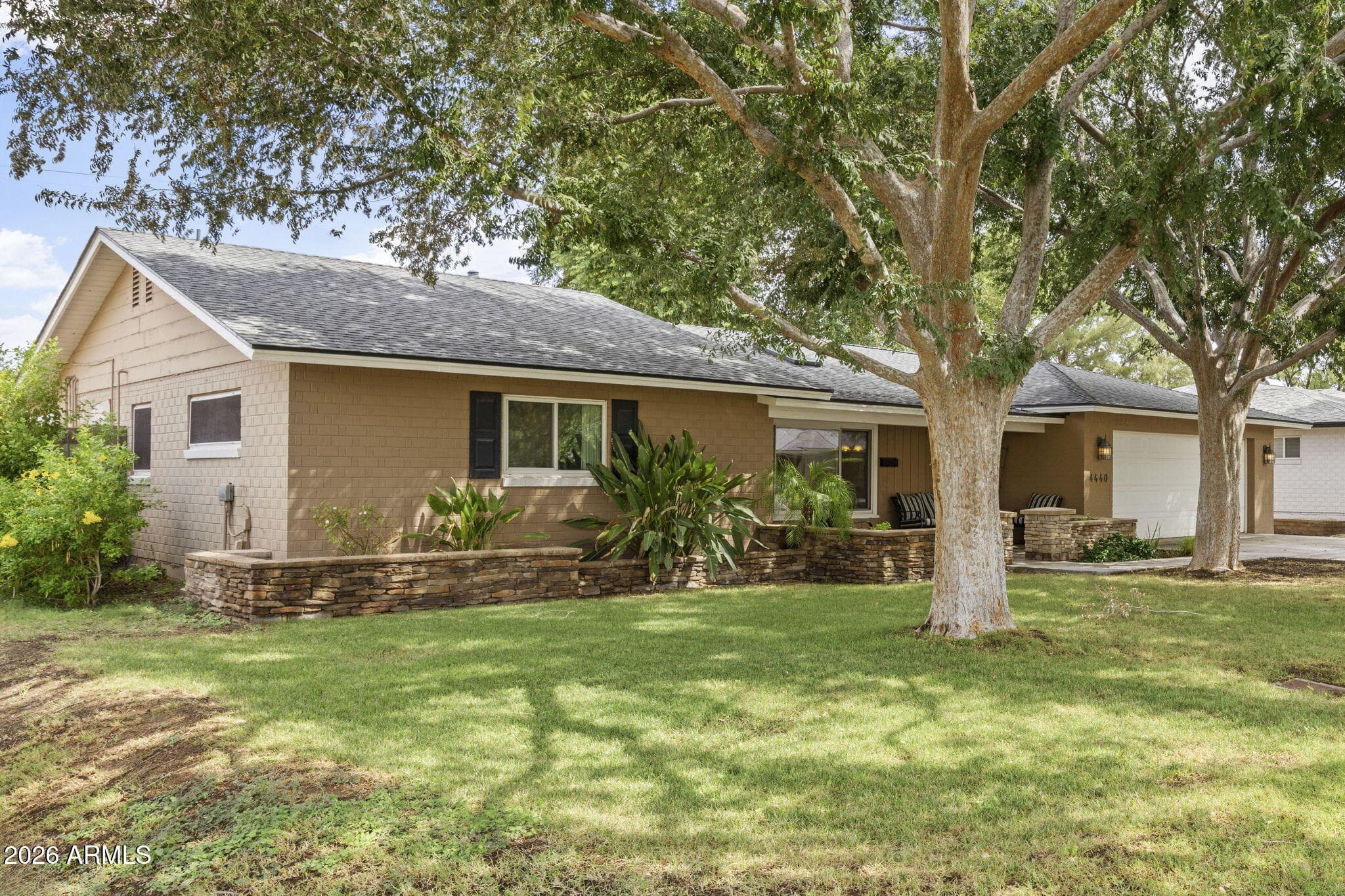 4440 E Clarendon Avenue — photo 3