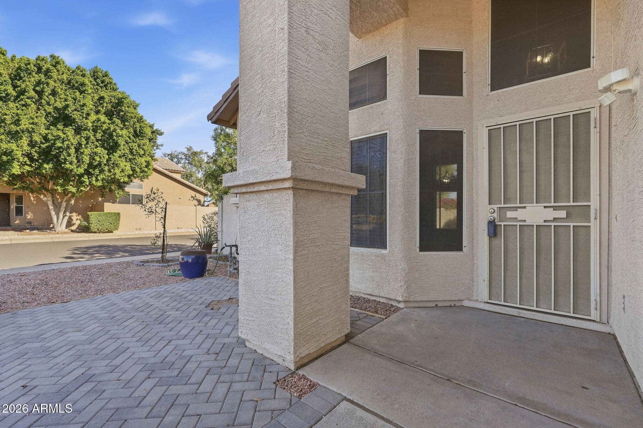 5335 W Kerry Lane — photo 4