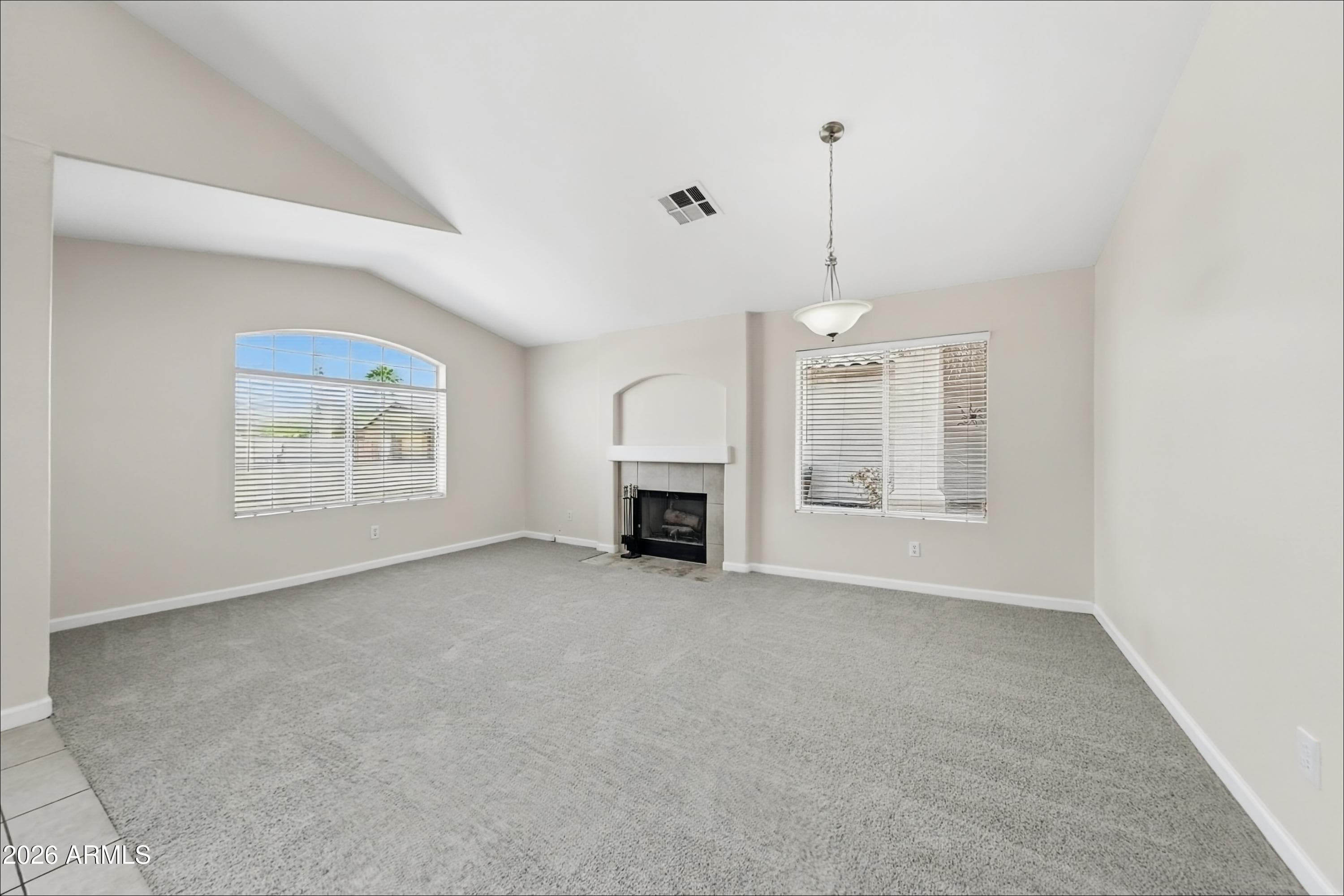 627 E Shannon Street — photo 2