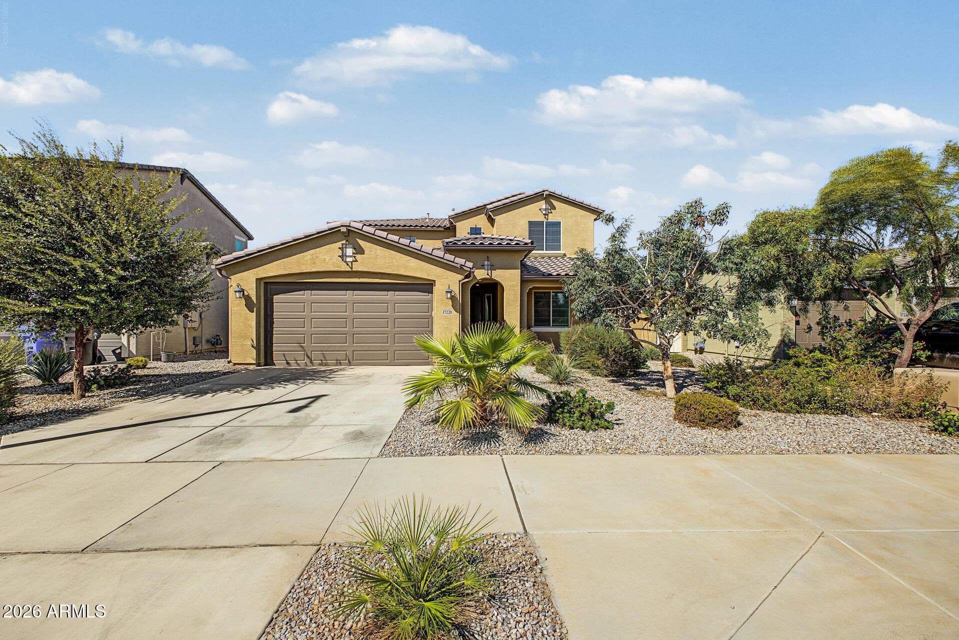 17228 W Dahlia Drive — photo 5