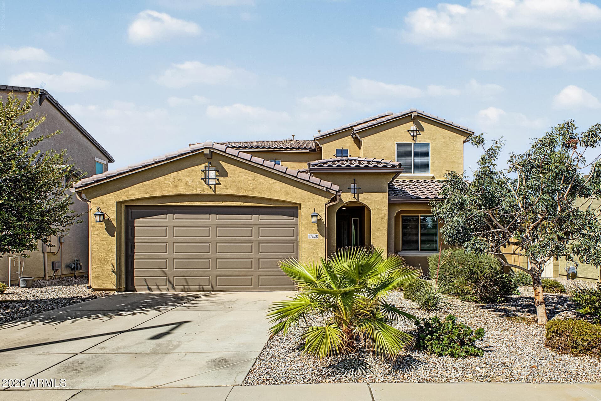 17228 W Dahlia Drive — photo 6