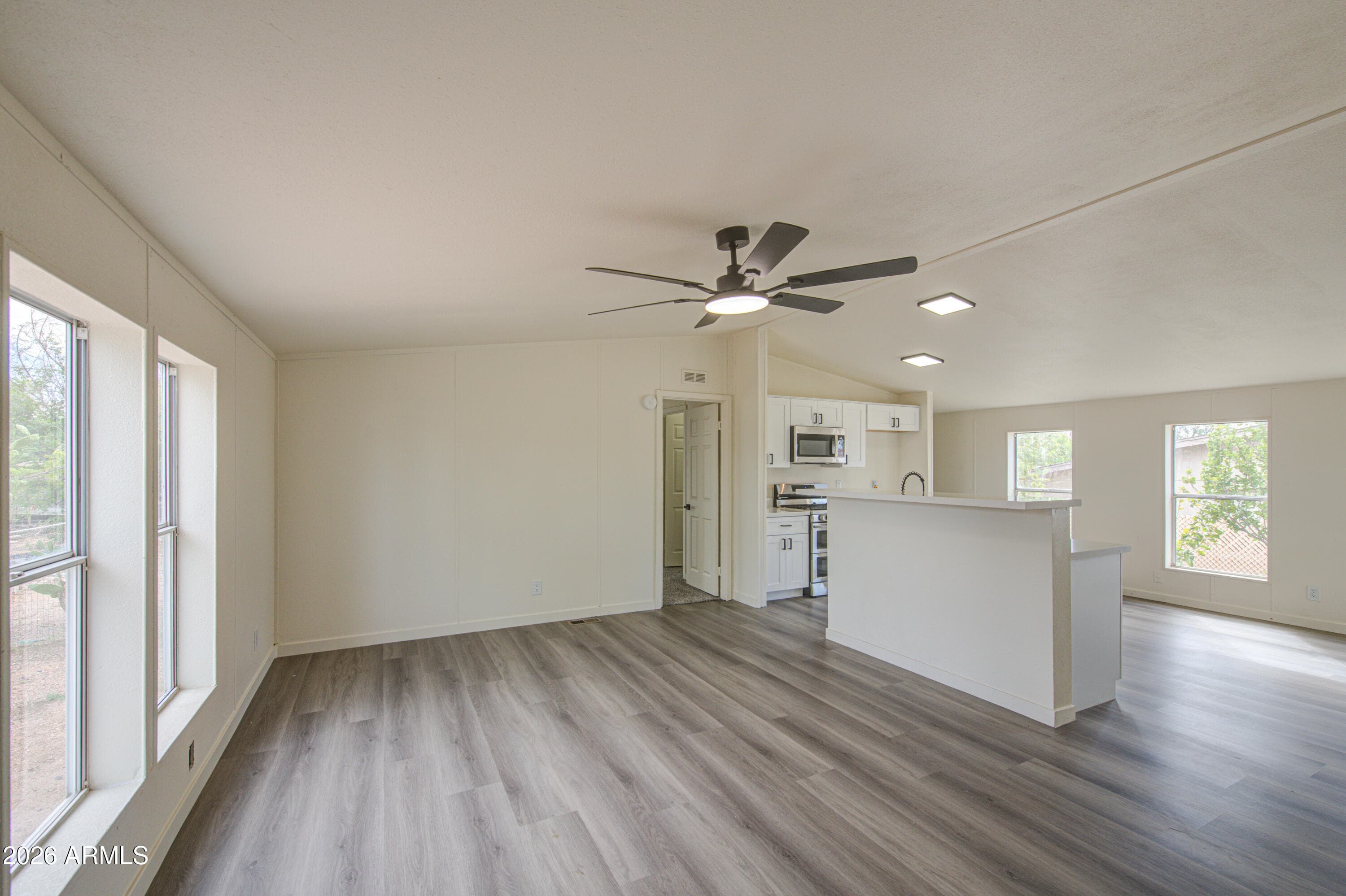 8105 E 4th Avenue — photo 5