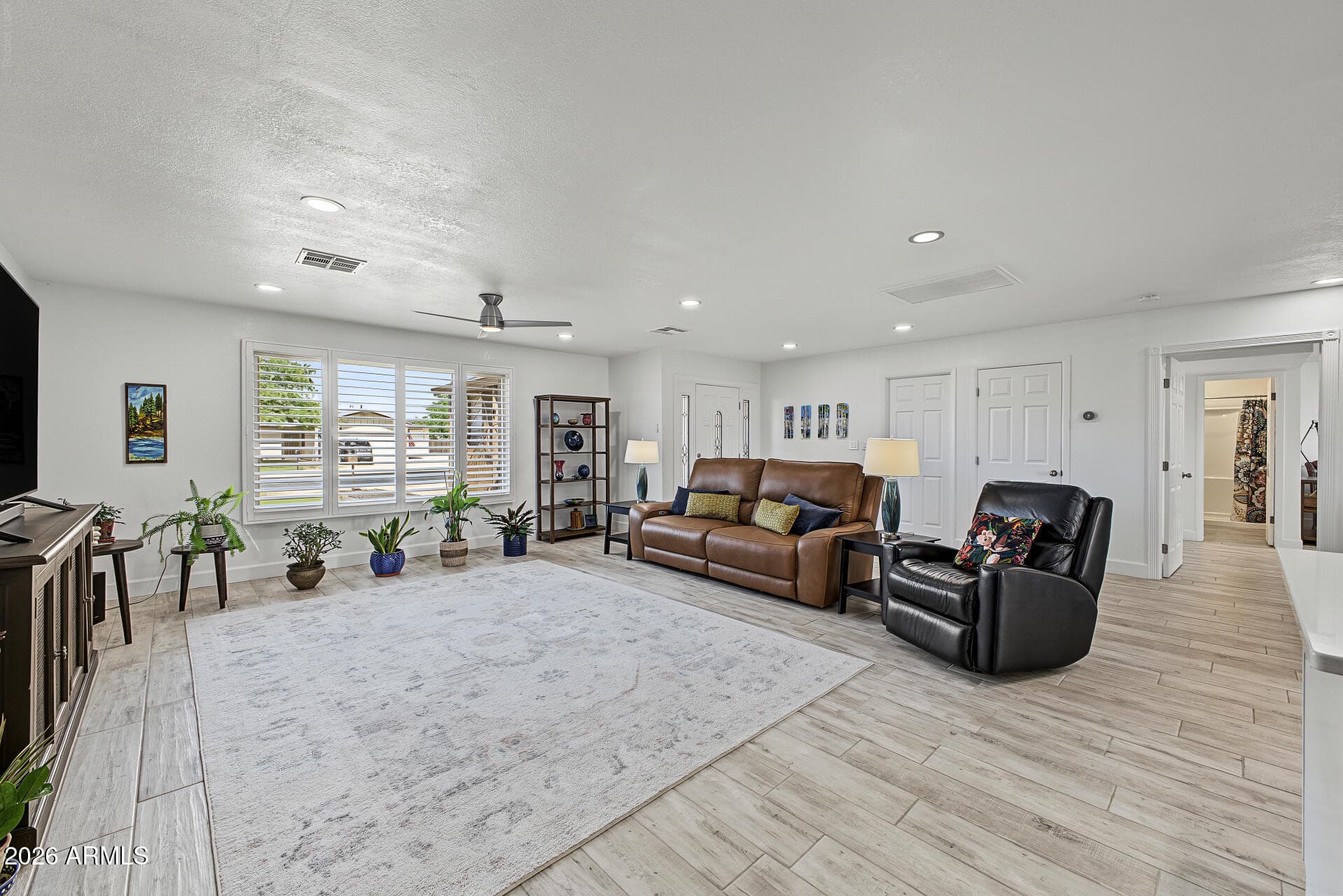 5763 W Marconi Avenue — photo 7