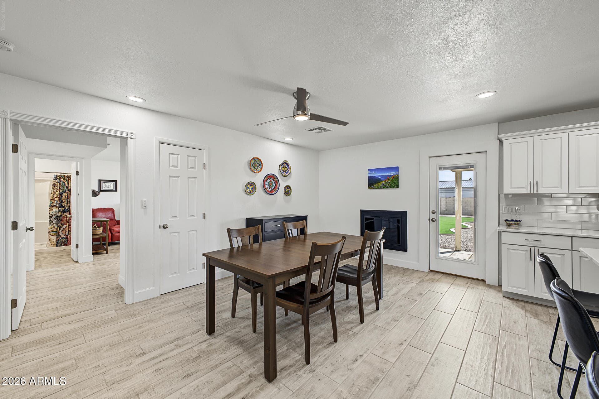 5763 W Marconi Avenue — photo 8