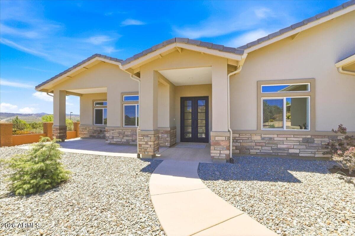 395 Zachary Drive — photo 3
