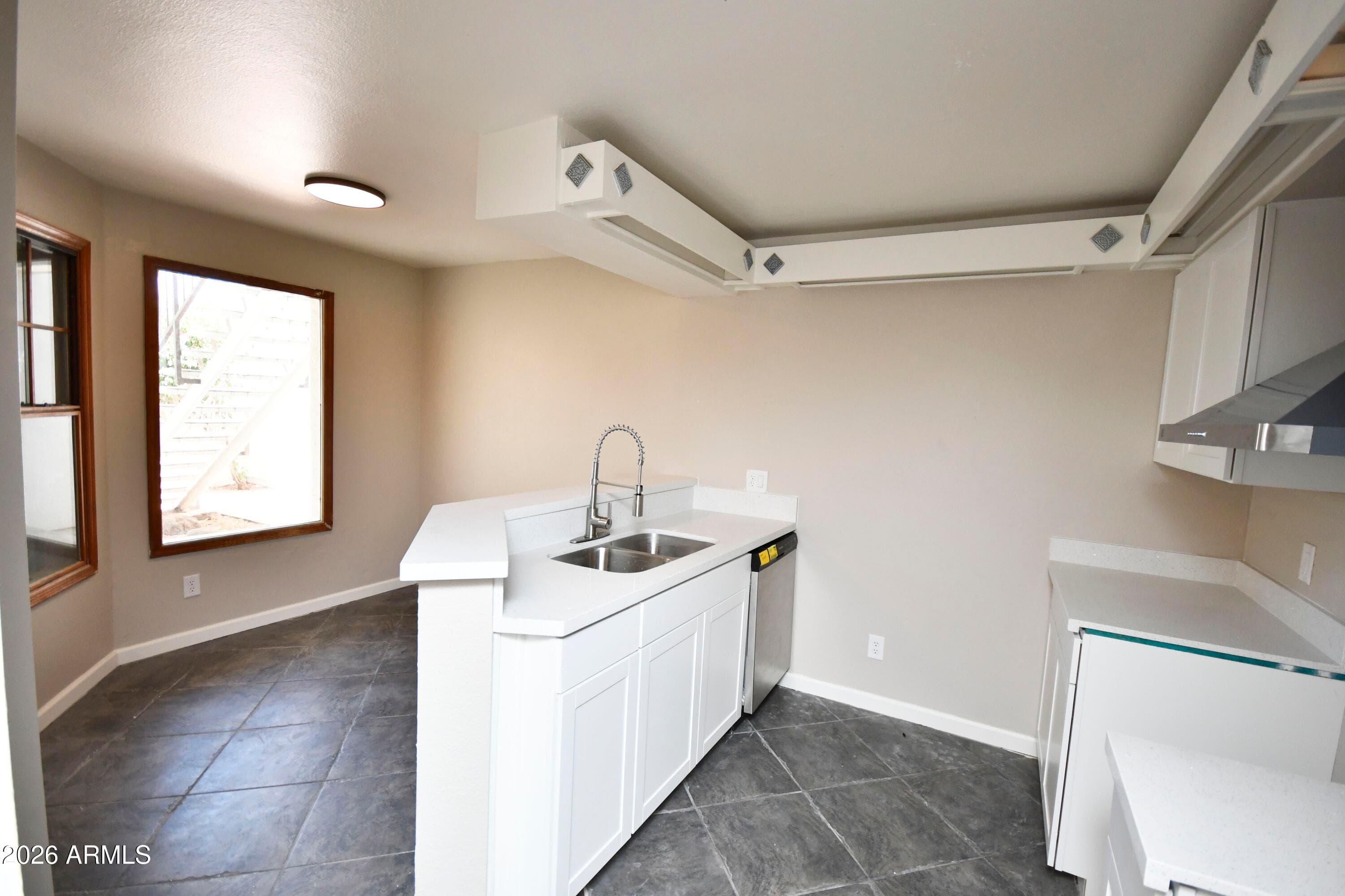1125 W Pasadena Avenue 6 — photo 3