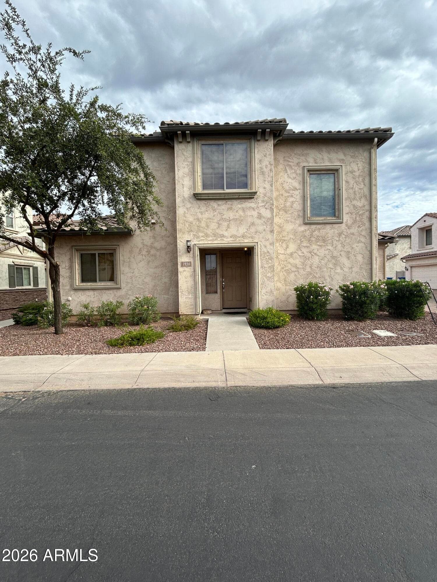 1936 W Davis Road, Phoenix, Arizona