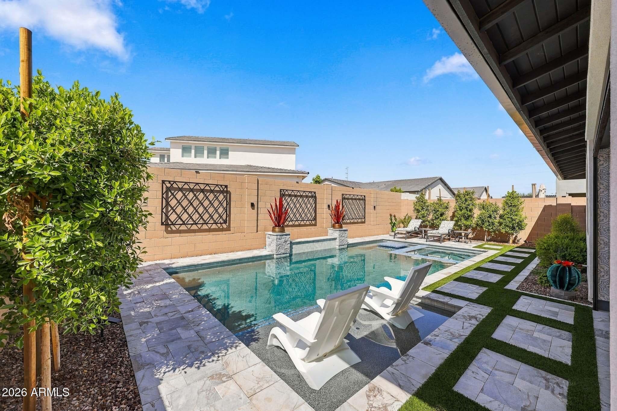 12028 N Luckenbach Street — photo 2