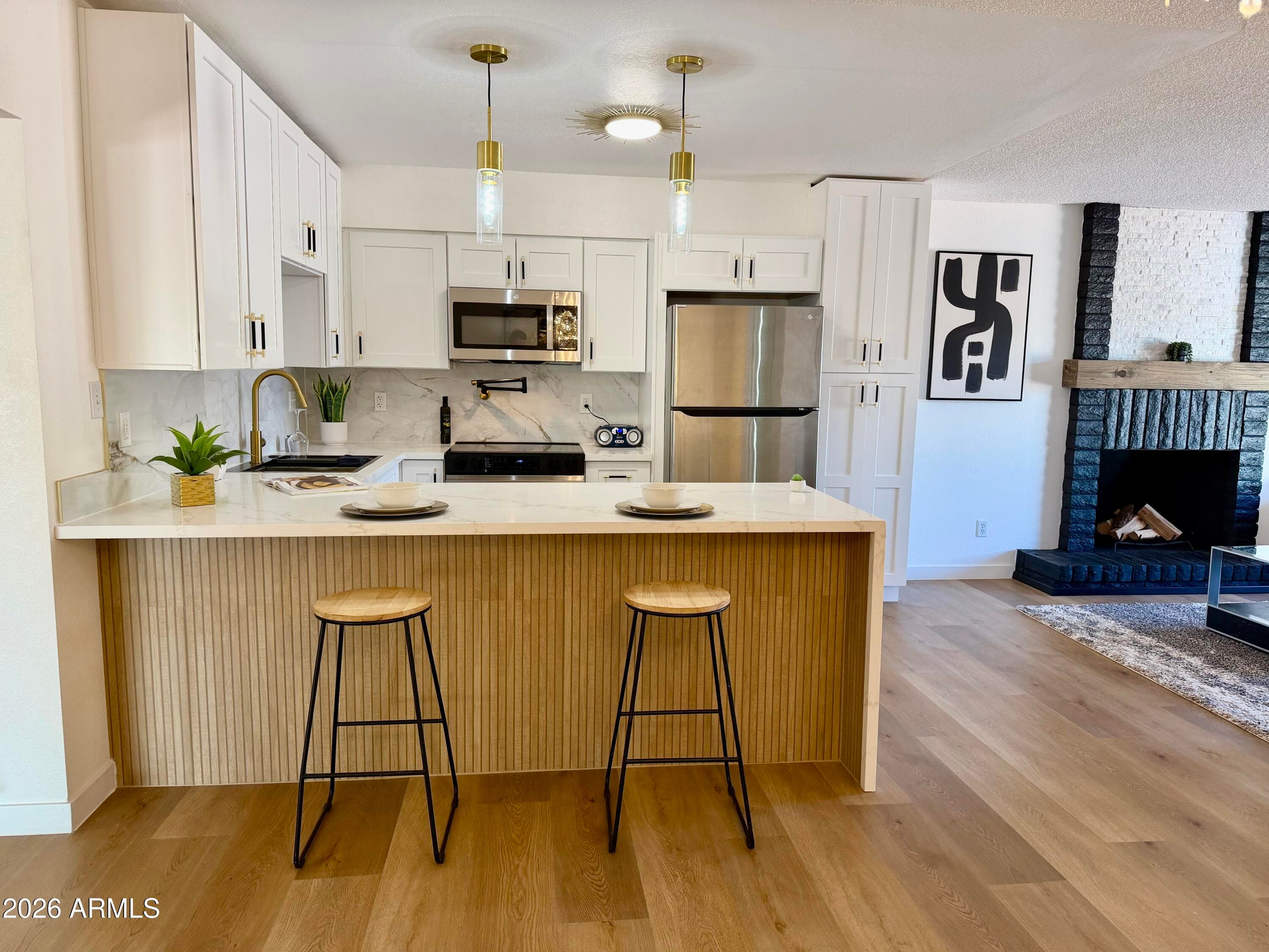 2577 E Sweetwater Avenue — photo 3