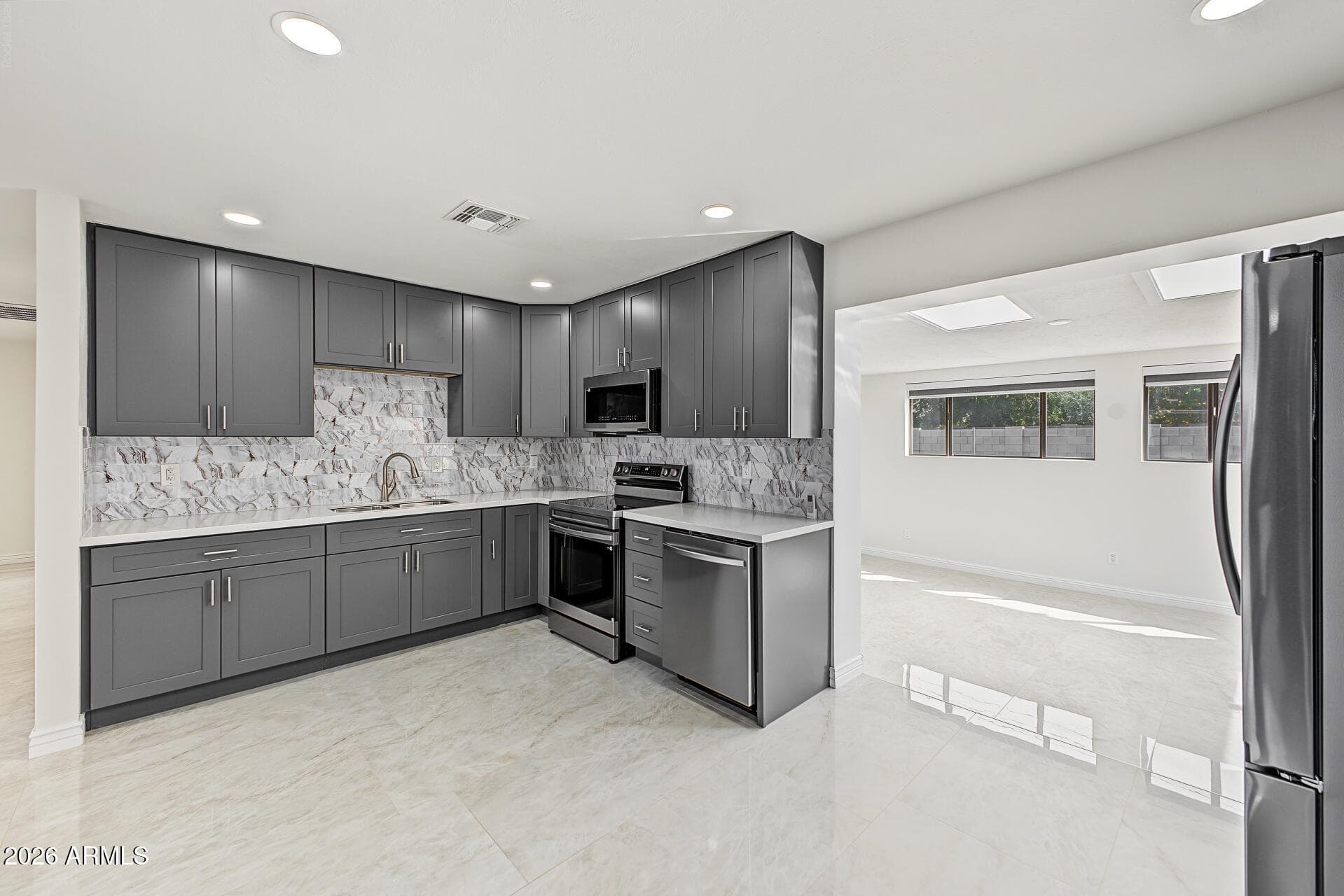 7525 E Moreland Street — photo 8